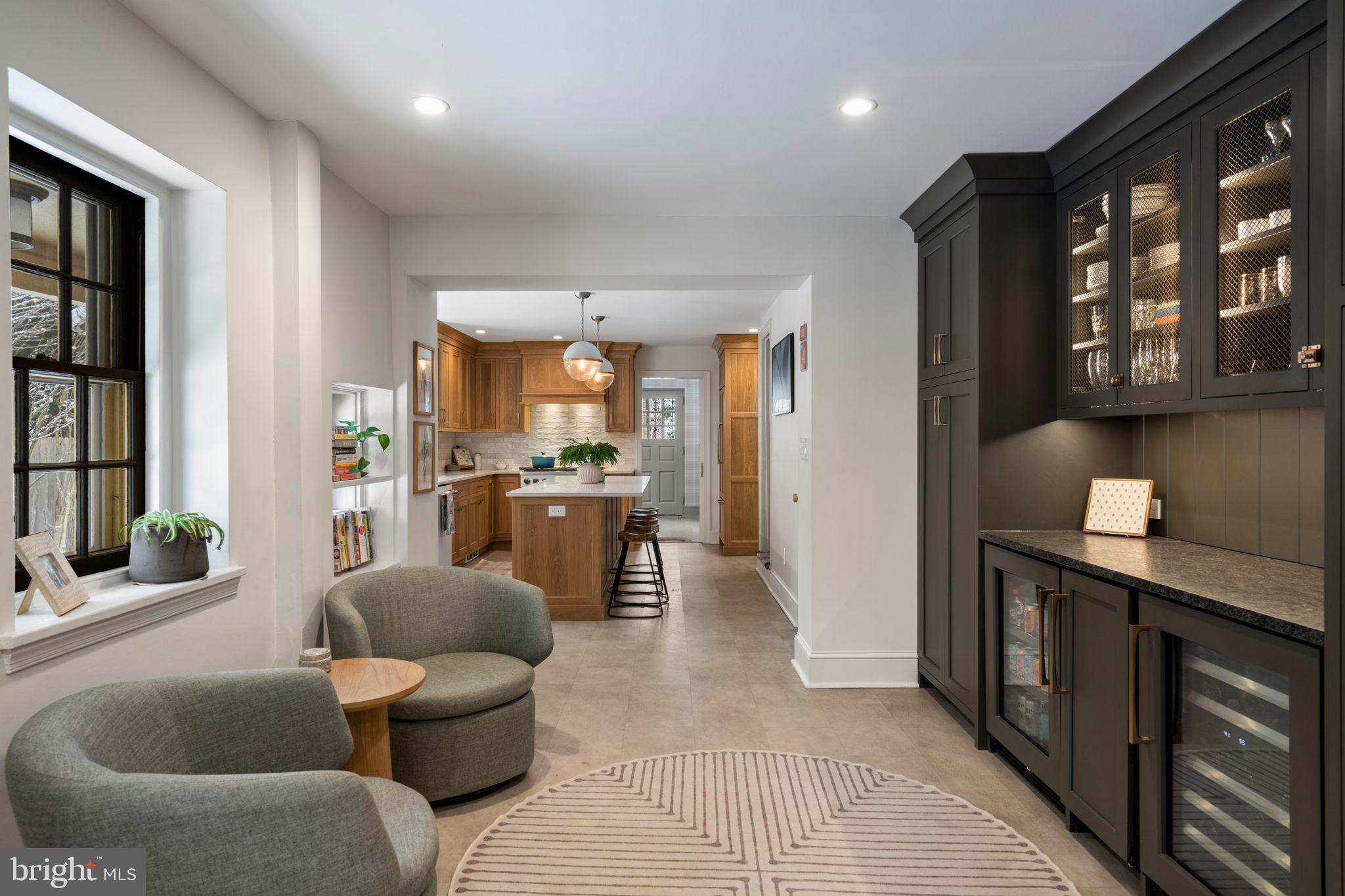 CHESTNUT HILL - Residential