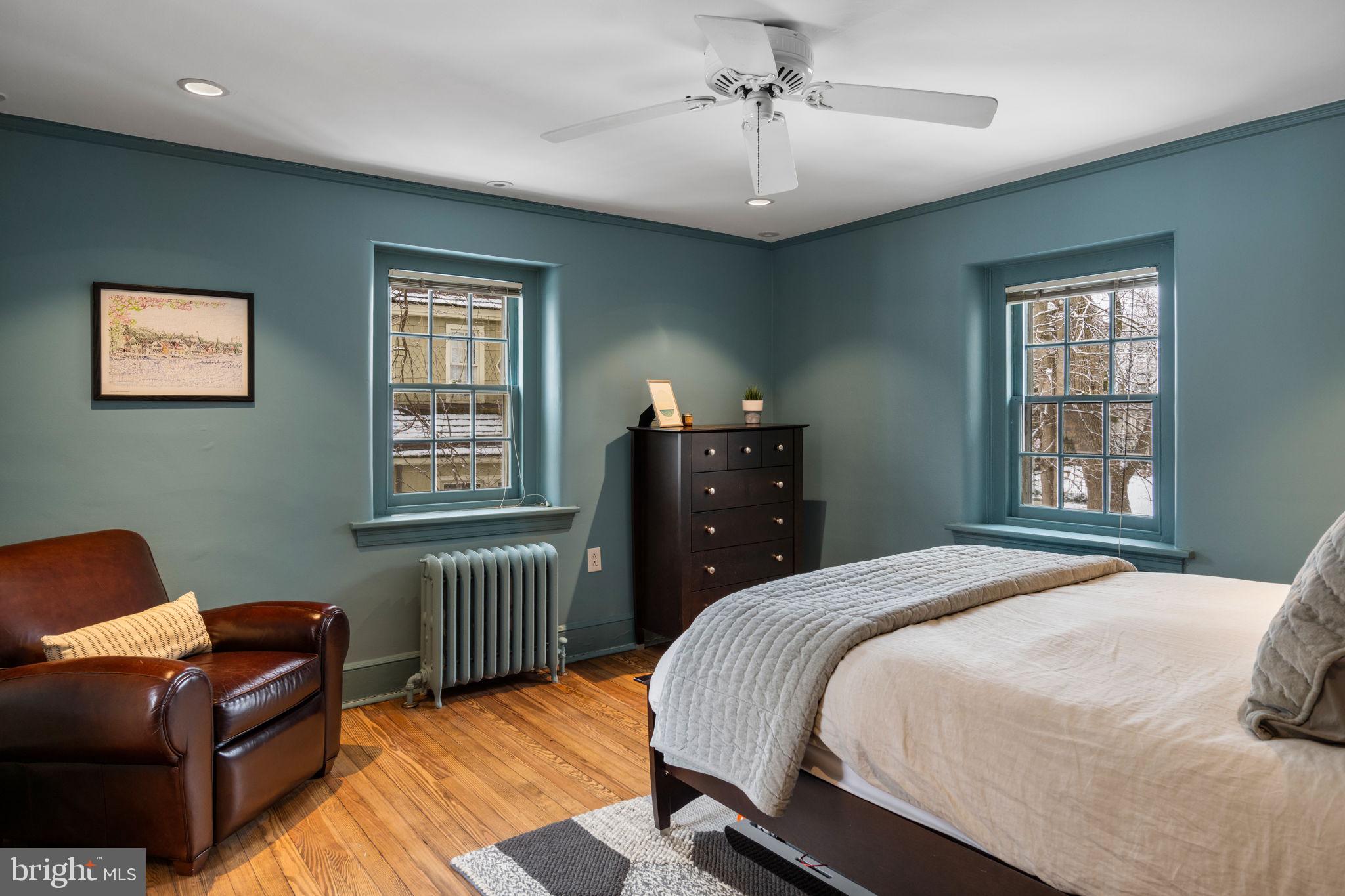 CHESTNUT HILL - Residential