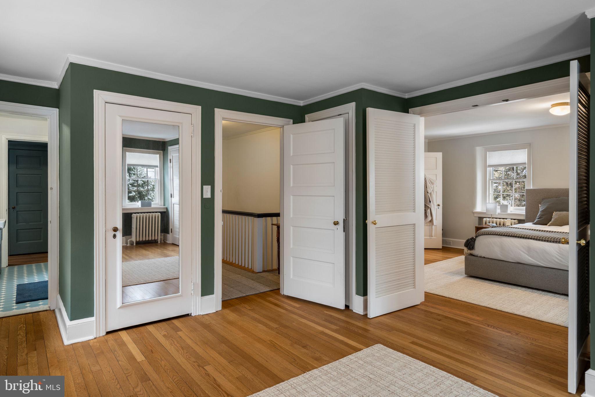 CHESTNUT HILL - Residential