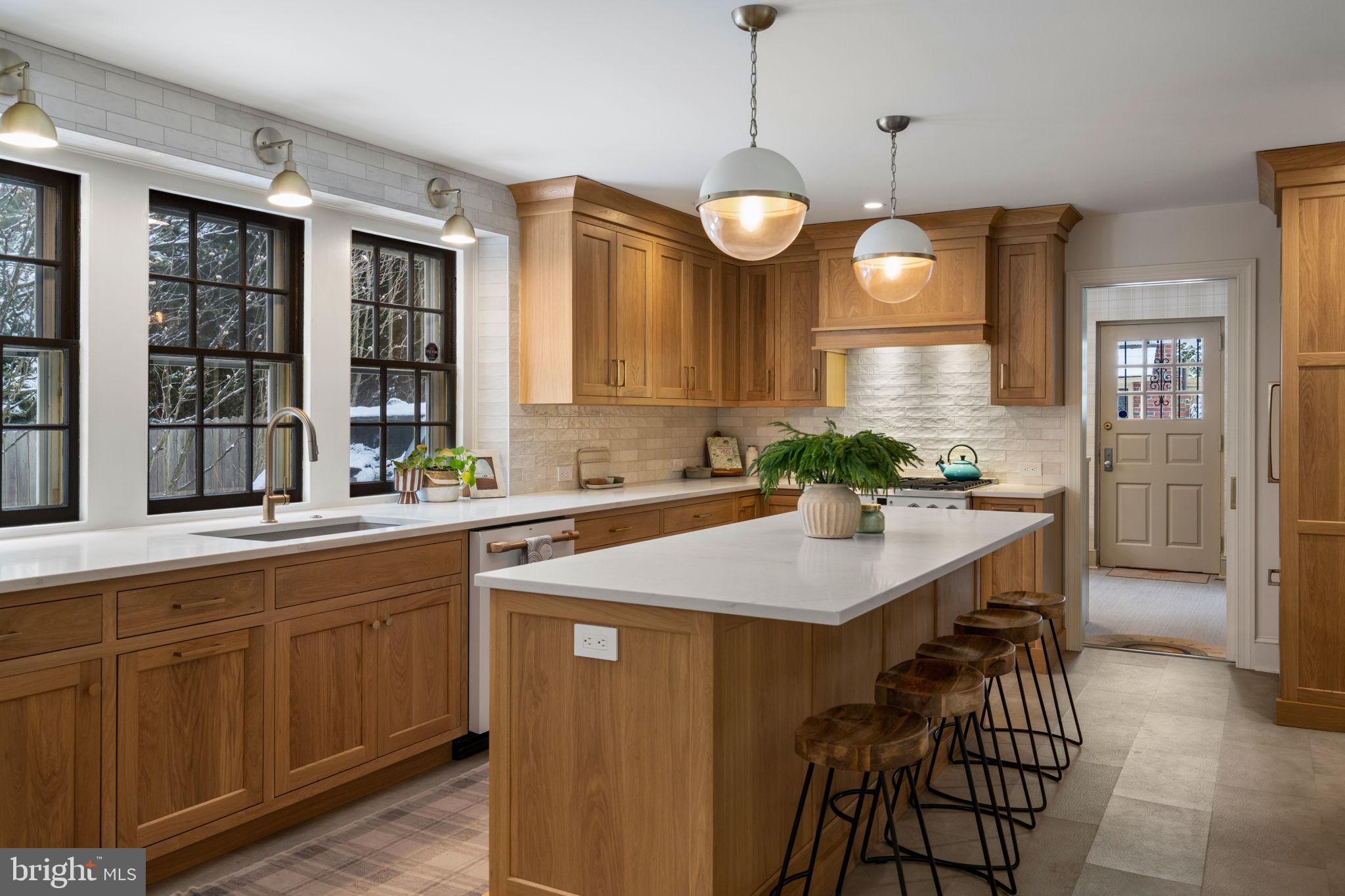 CHESTNUT HILL - Residential