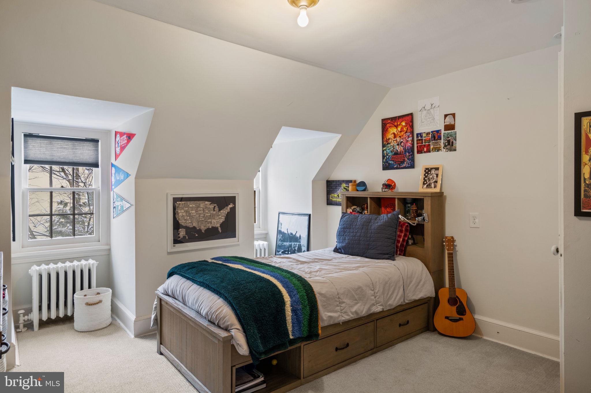 CHESTNUT HILL - Residential