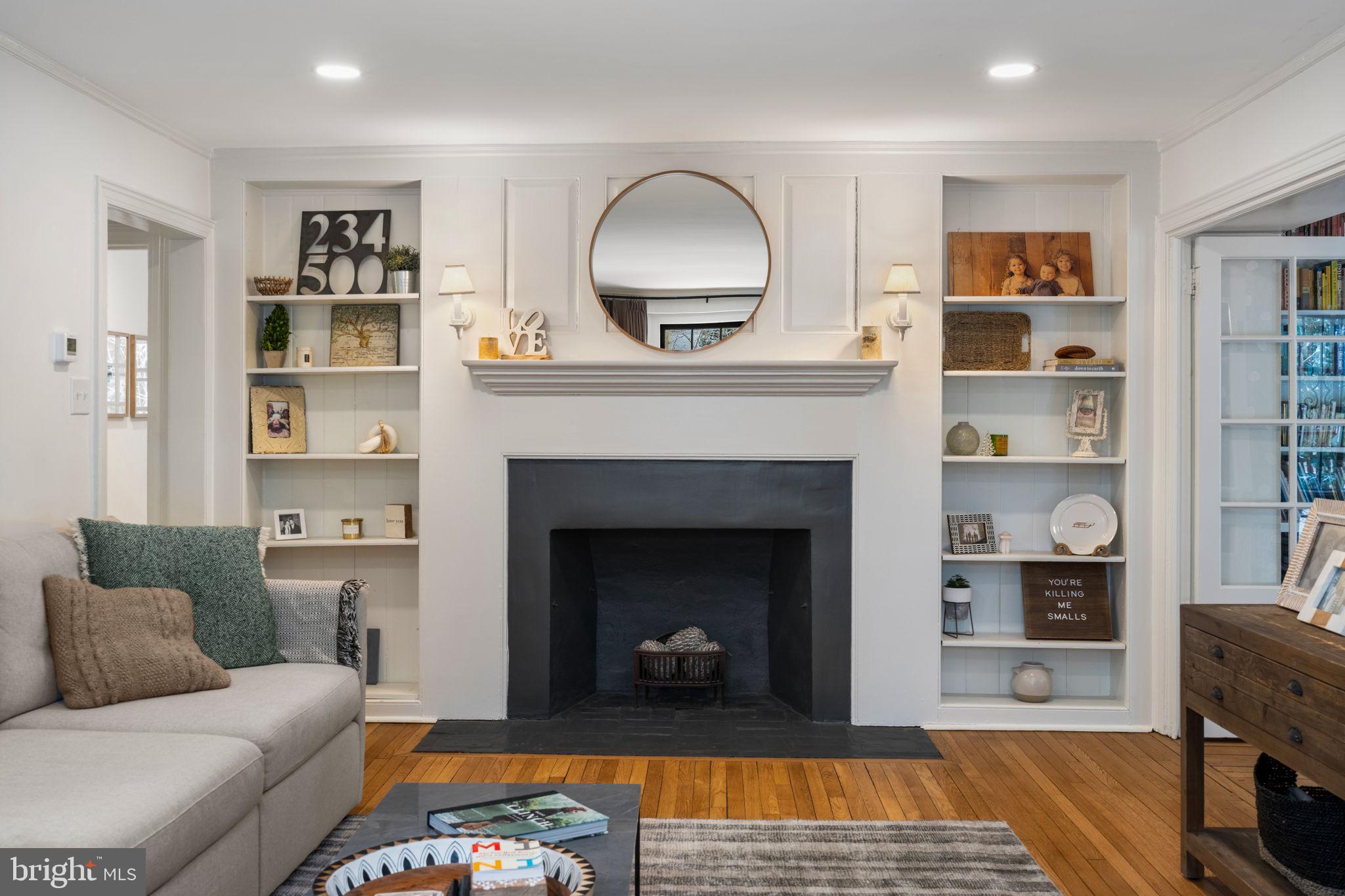 CHESTNUT HILL - Residential