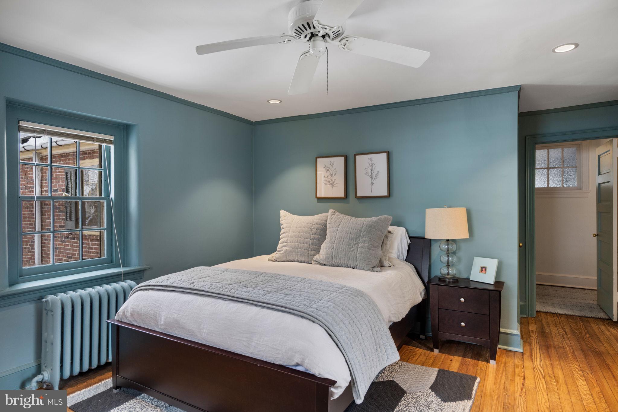 CHESTNUT HILL - Residential