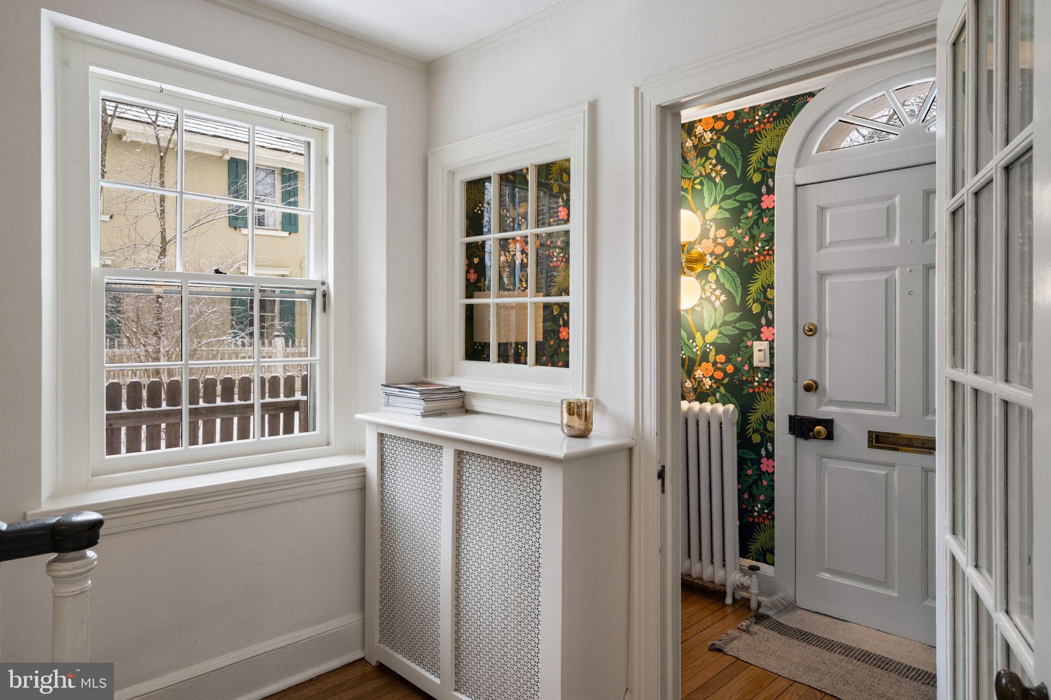 CHESTNUT HILL - Residential