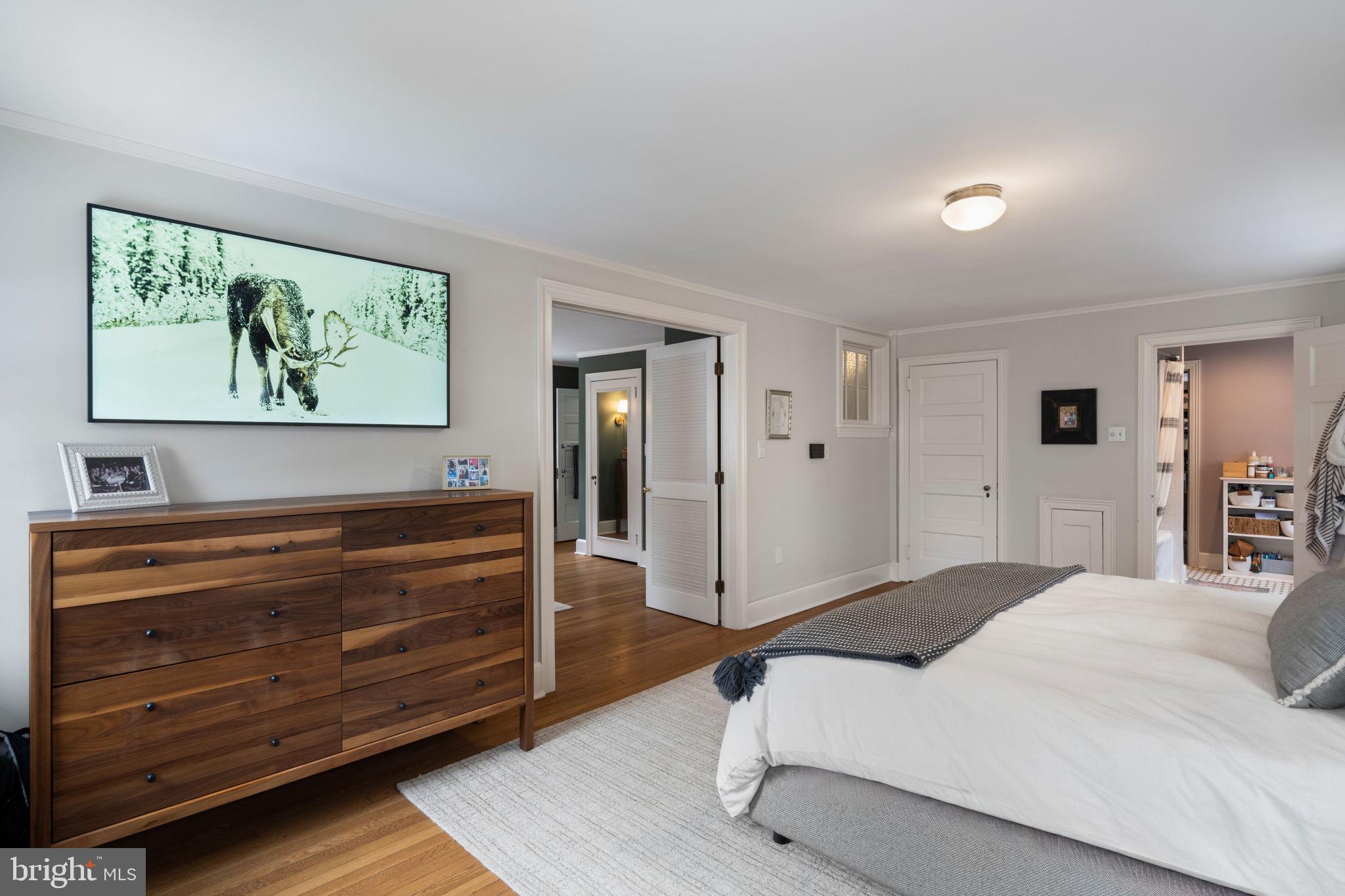 CHESTNUT HILL - Residential