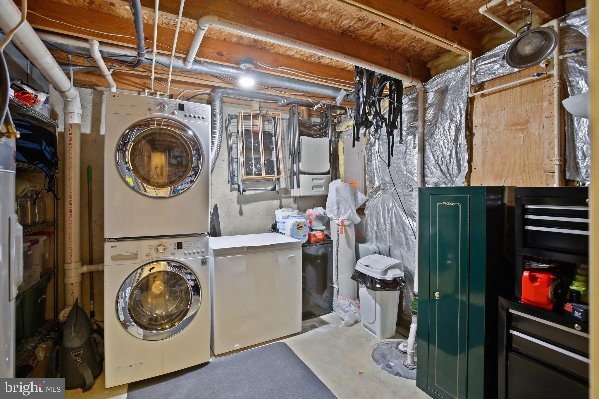 ROBIN MEADOWS - Residential