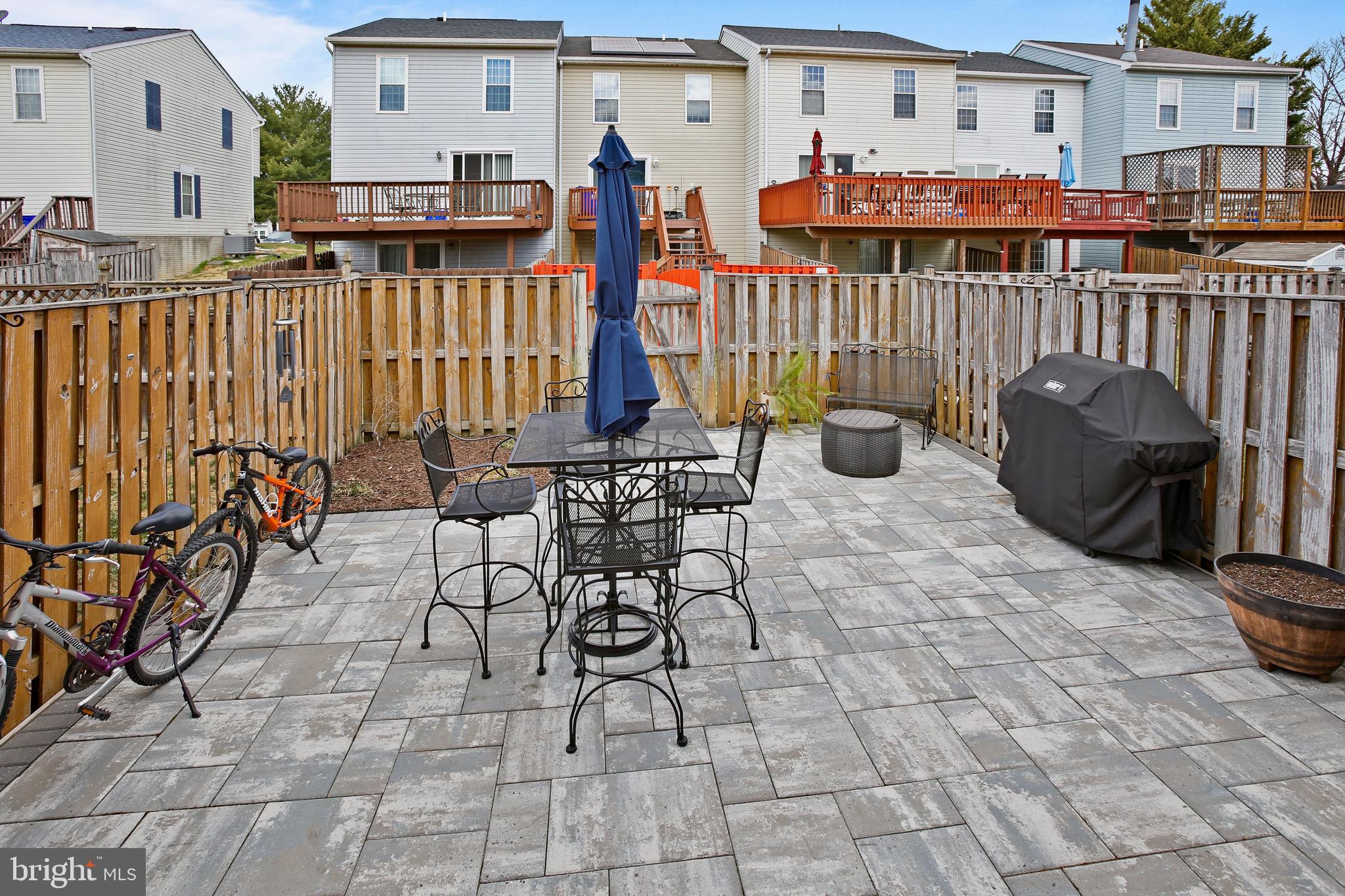 ROBIN MEADOWS - Residential