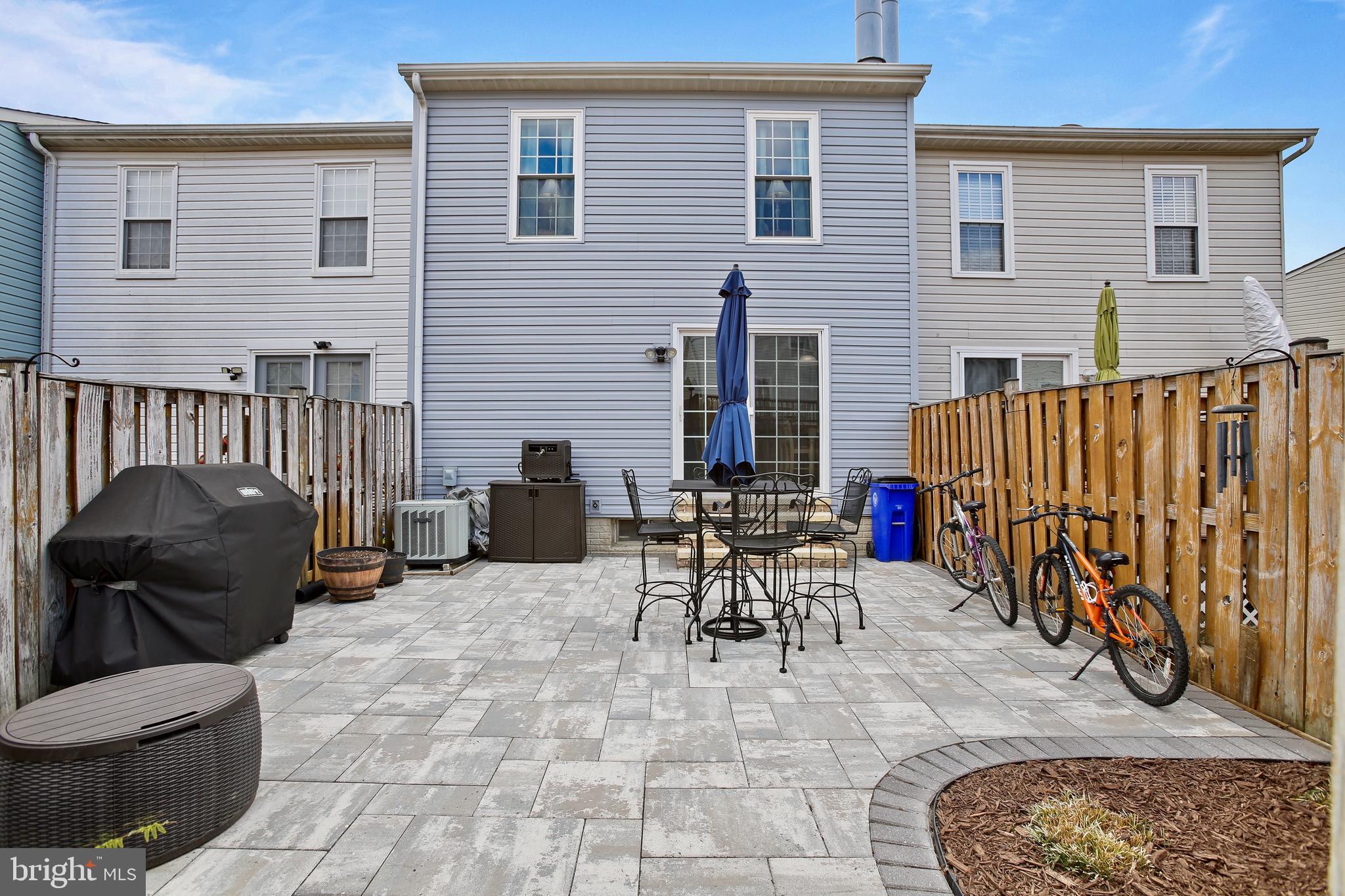 ROBIN MEADOWS - Residential