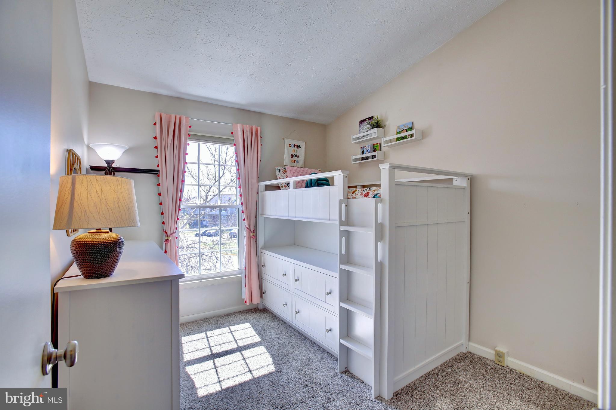 ROBIN MEADOWS - Residential