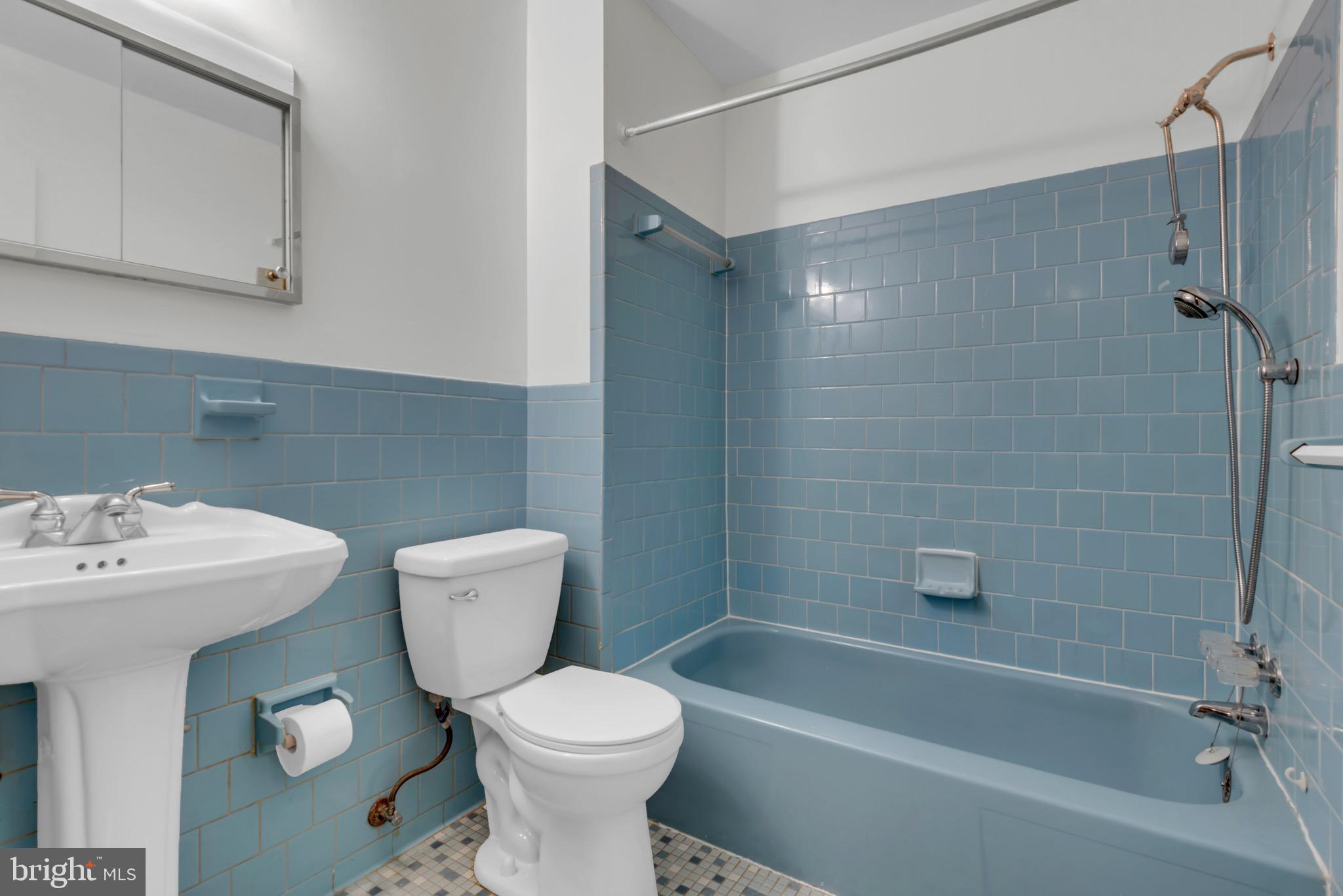 CALVERT MANOR- 1ST ADDN - Residential