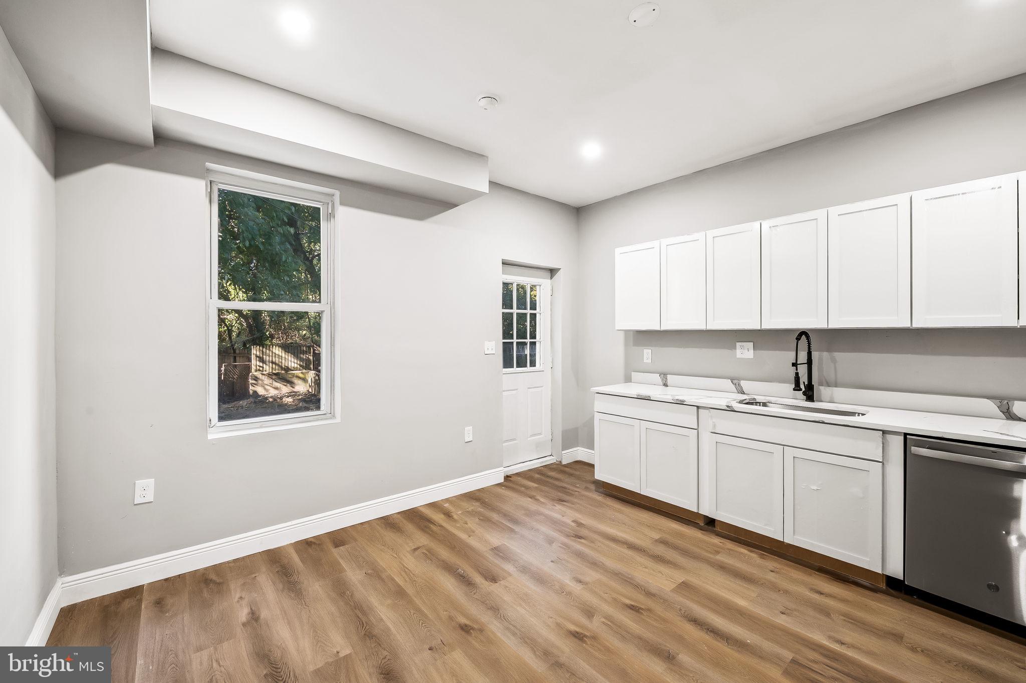 BROOKLYN - Residential