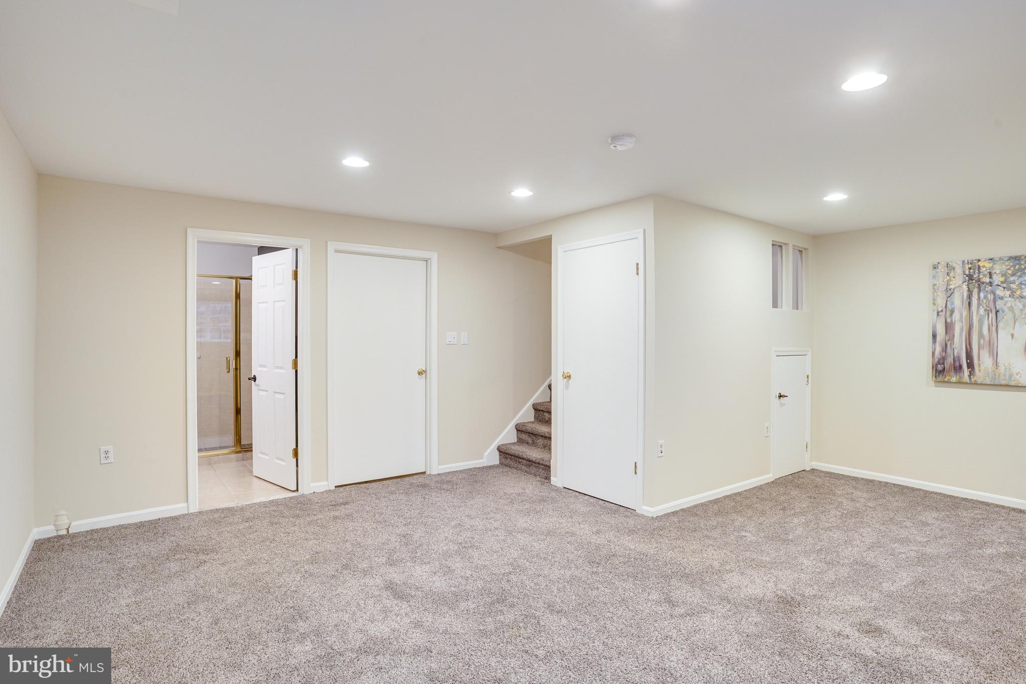 BURKE CENTRE - Residential