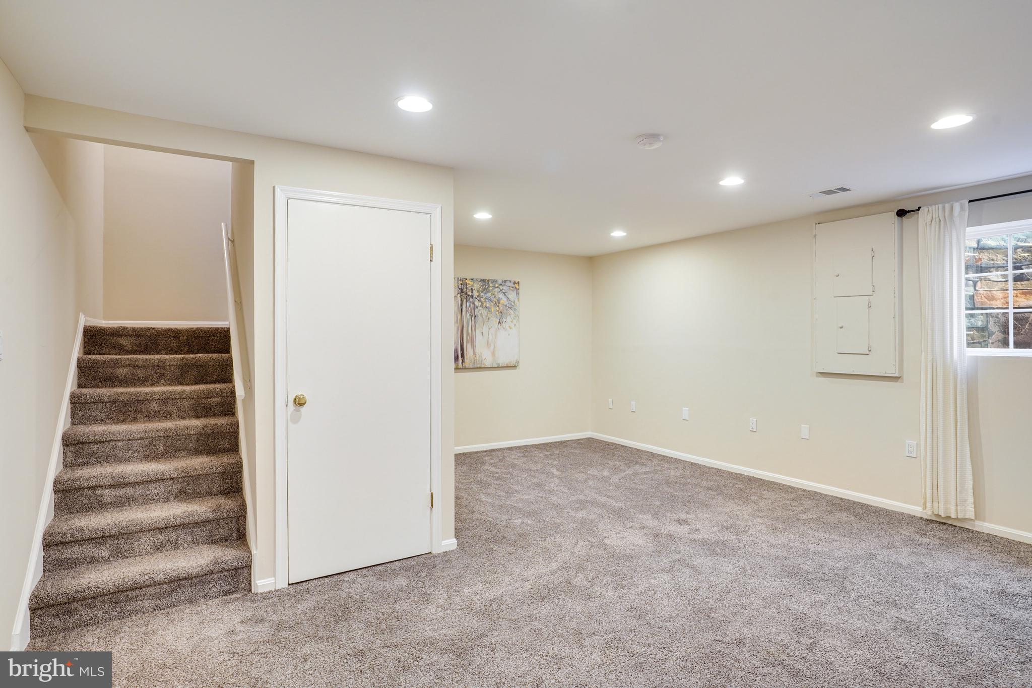 BURKE CENTRE - Residential