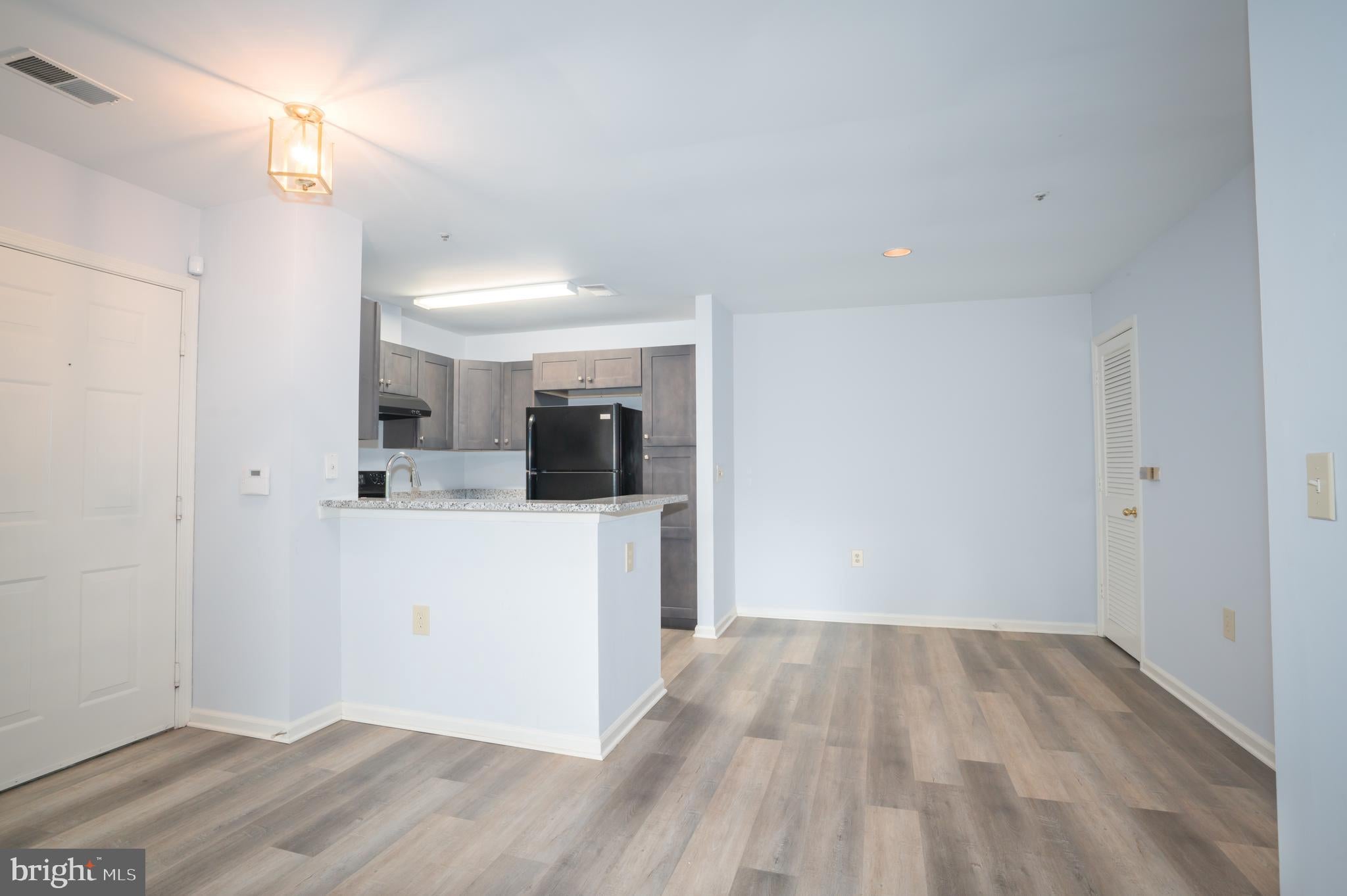 4401 SILVERBROOK LANE B101