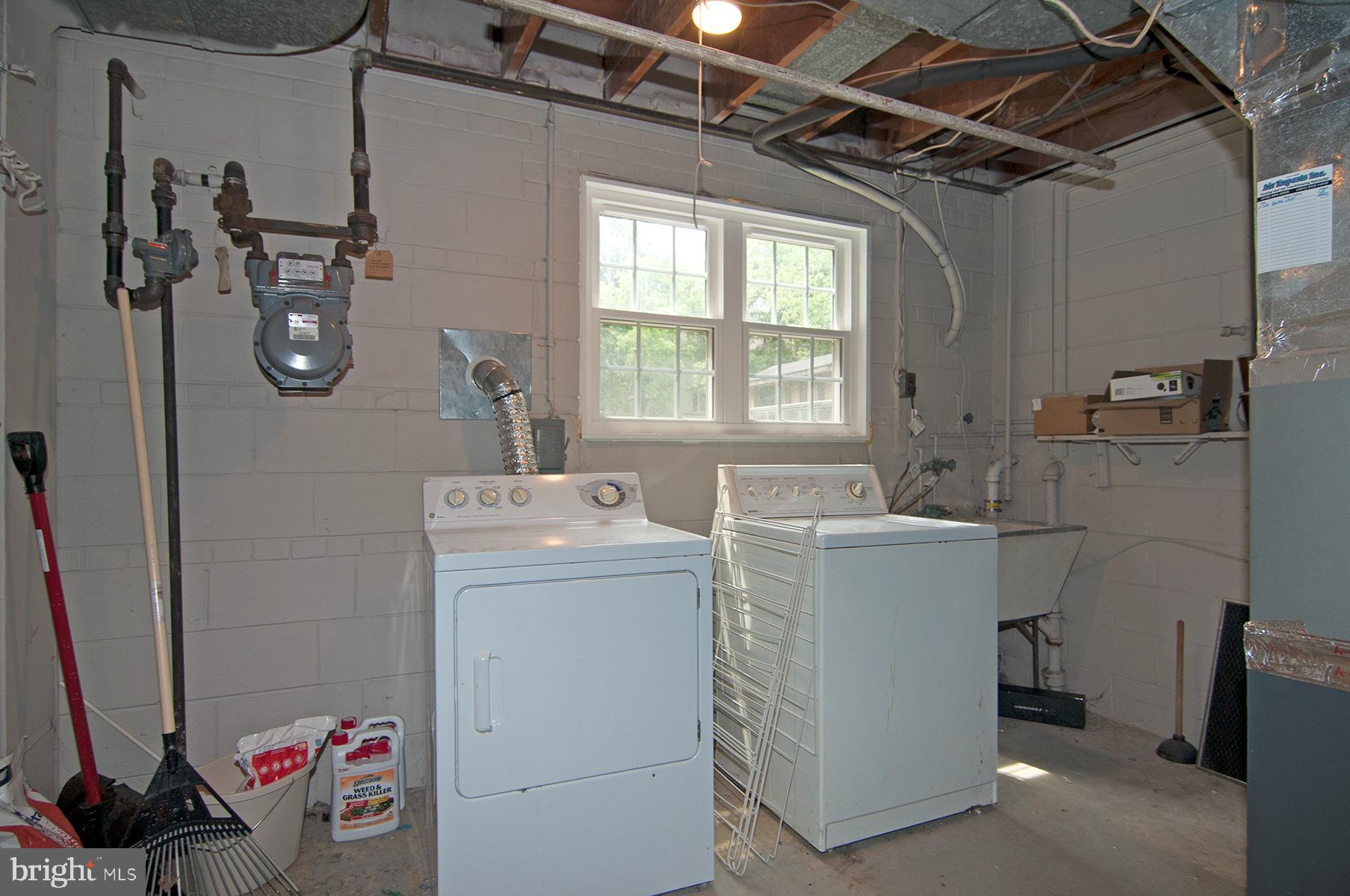 ALTA VISTA - Residential Lease