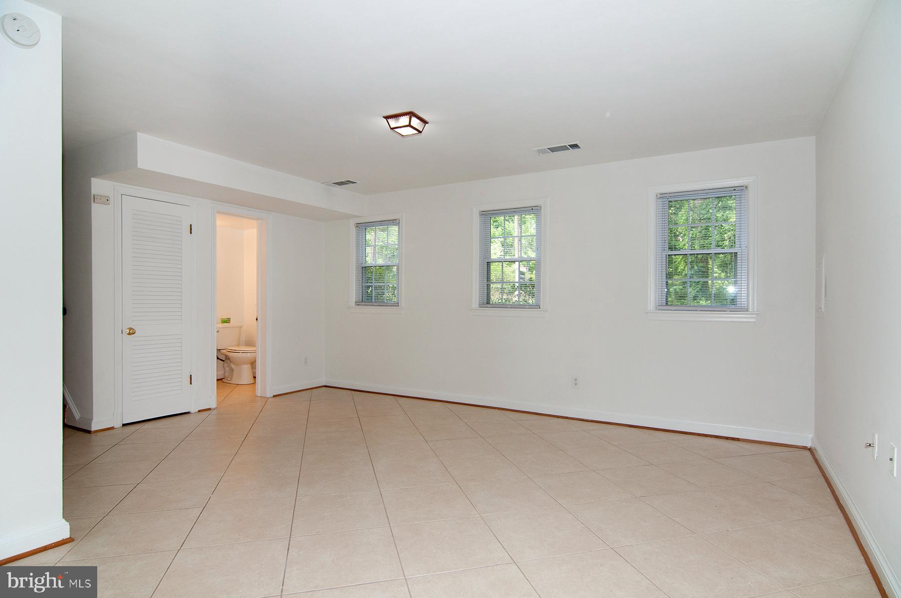 ALTA VISTA - Residential Lease