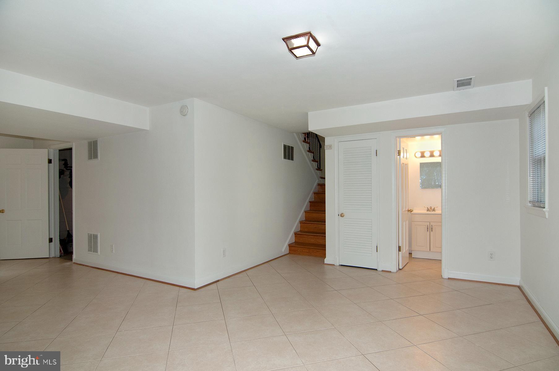 ALTA VISTA - Residential Lease