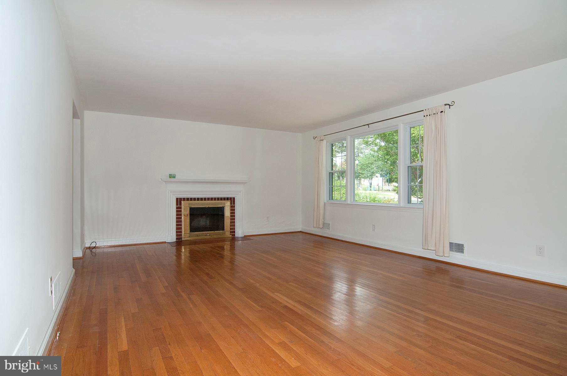 ALTA VISTA - Residential Lease