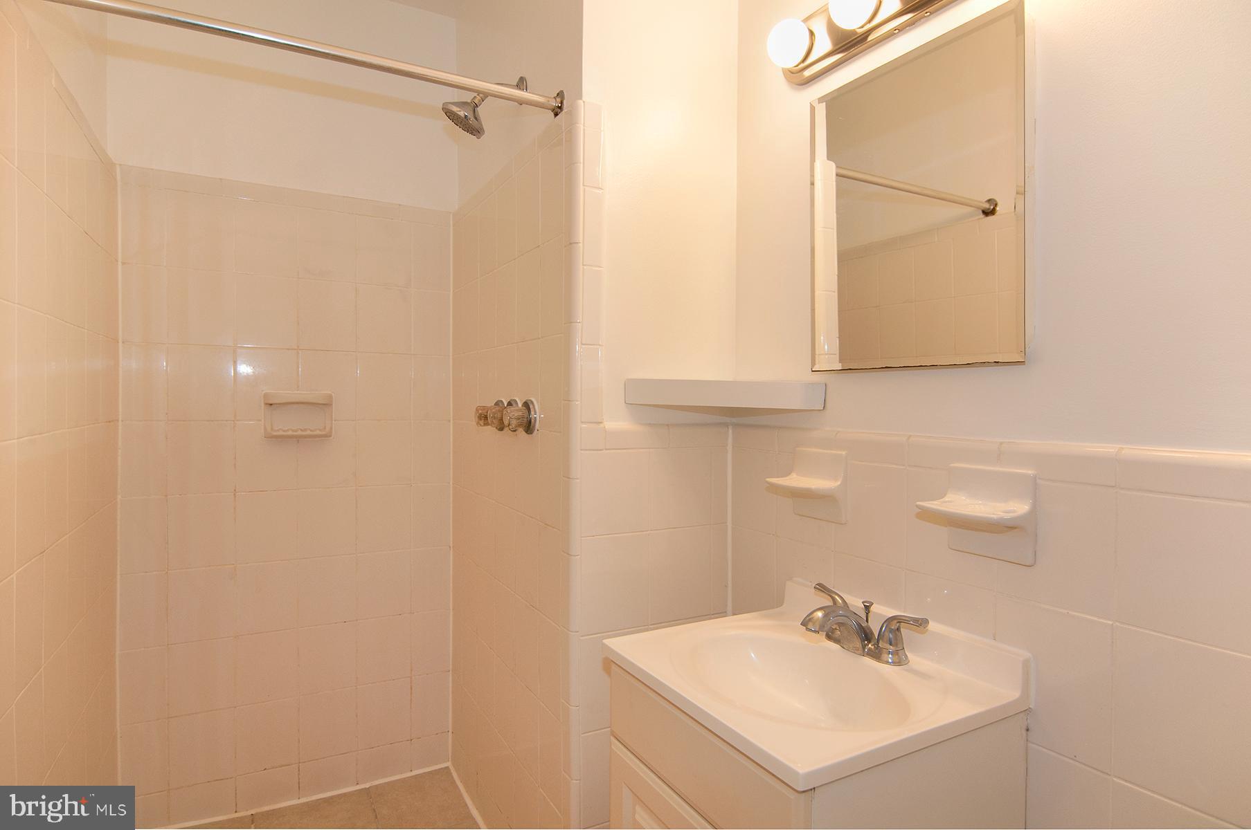 ALTA VISTA - Residential Lease