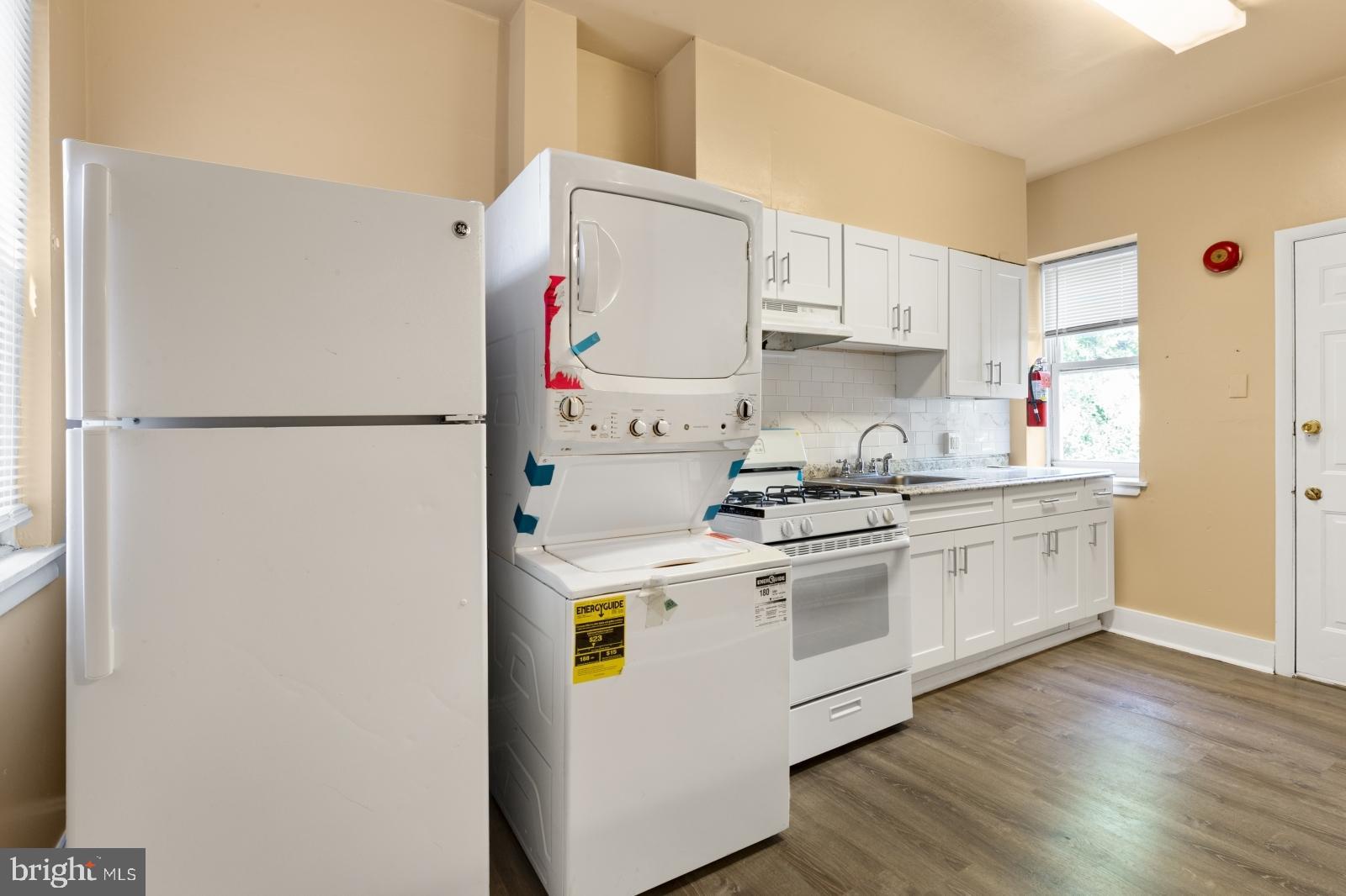 WALNUT HILL - Residential Lease