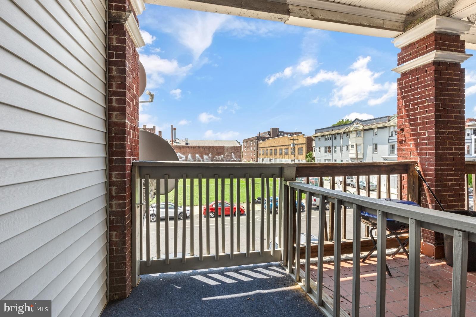 WALNUT HILL - Residential Lease