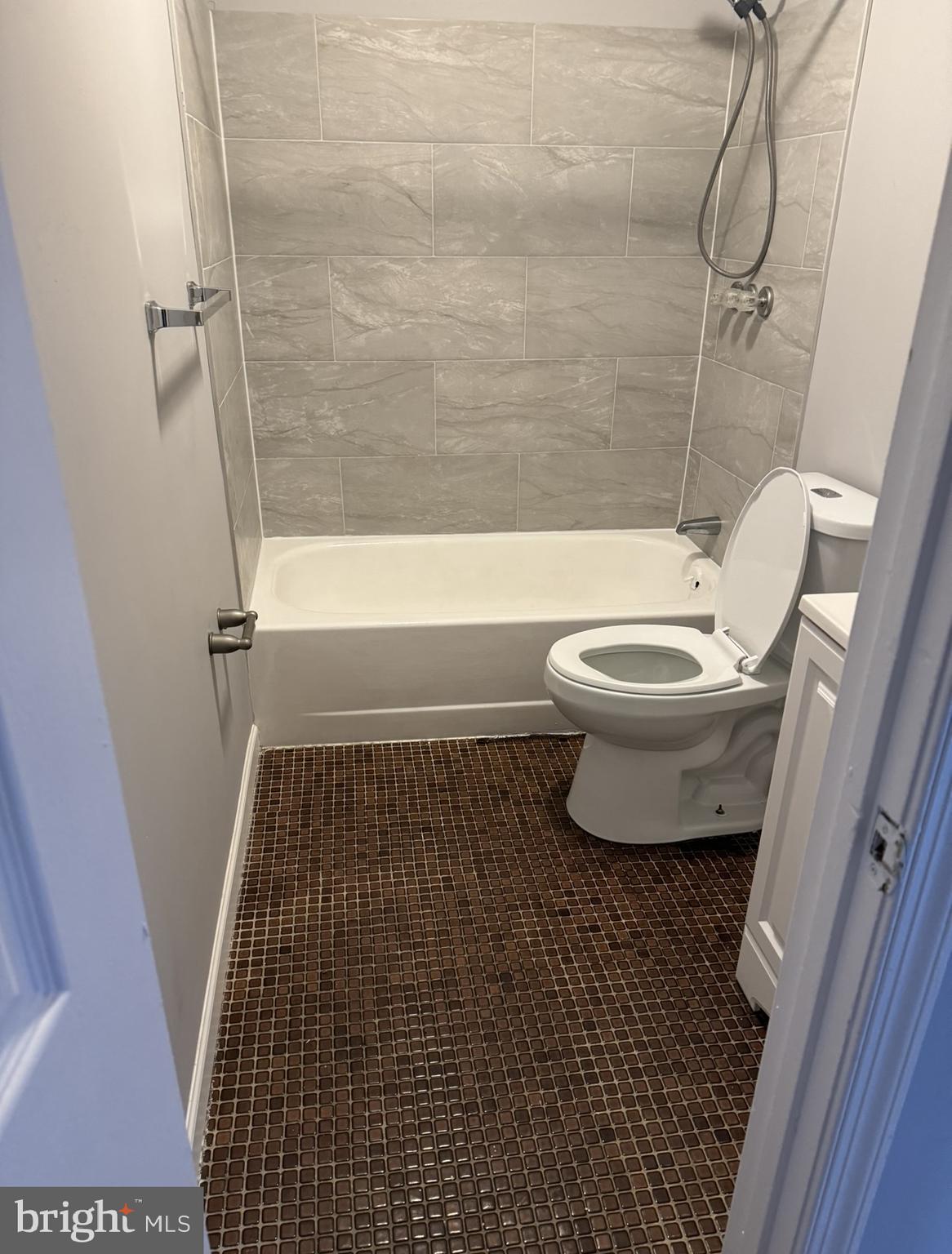 CARROLLTON RIDGE - Residential Lease