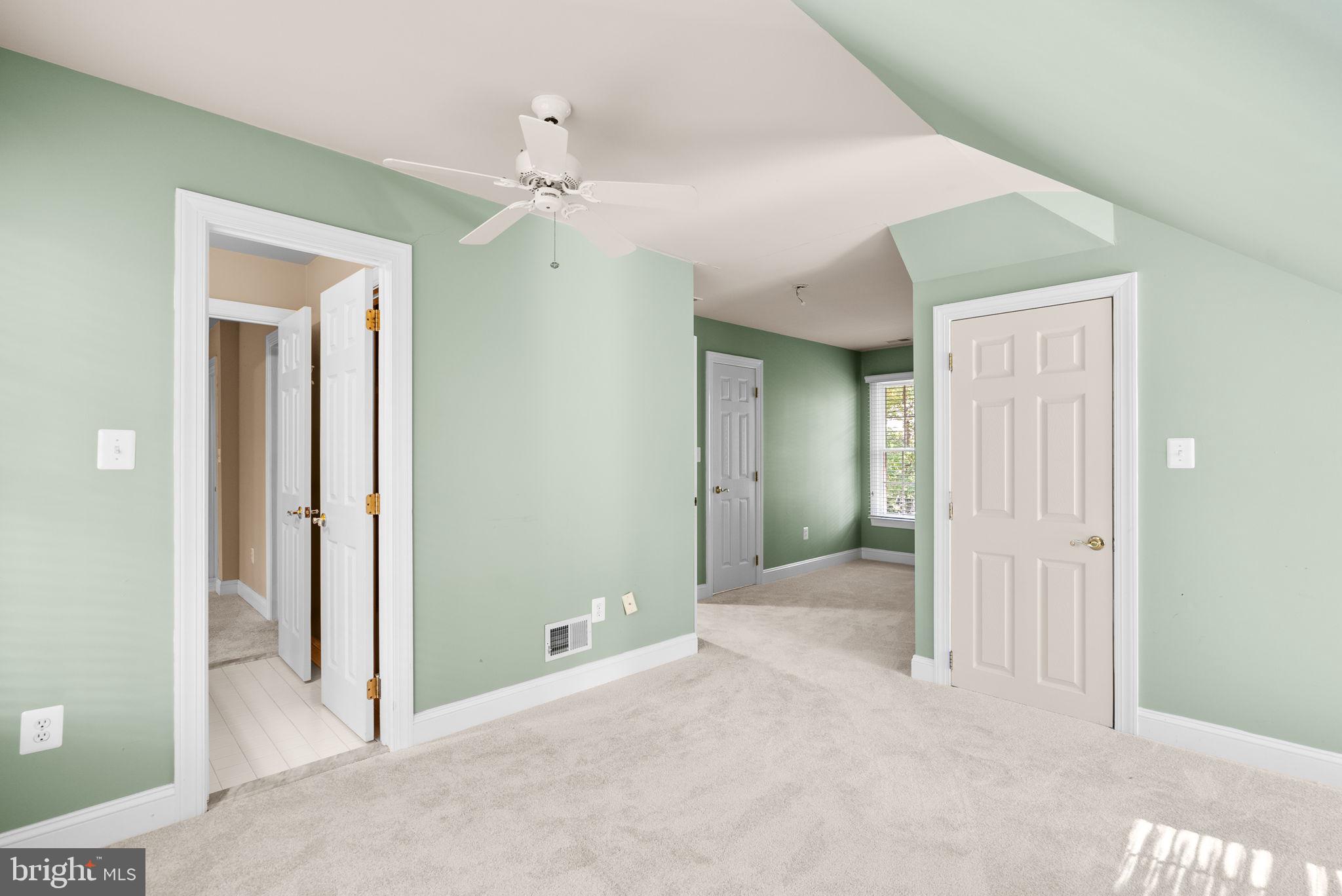 HARLEQUIN - Residential