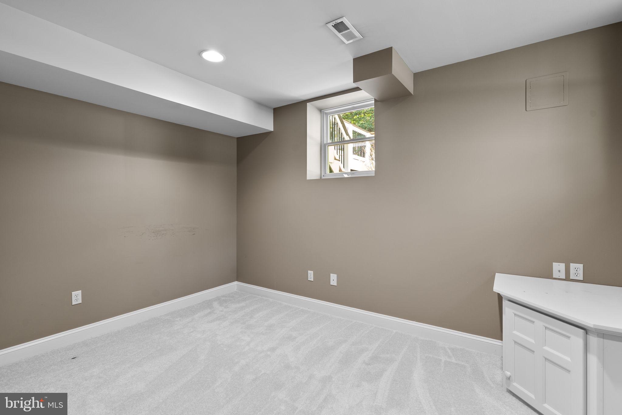 HARLEQUIN - Residential