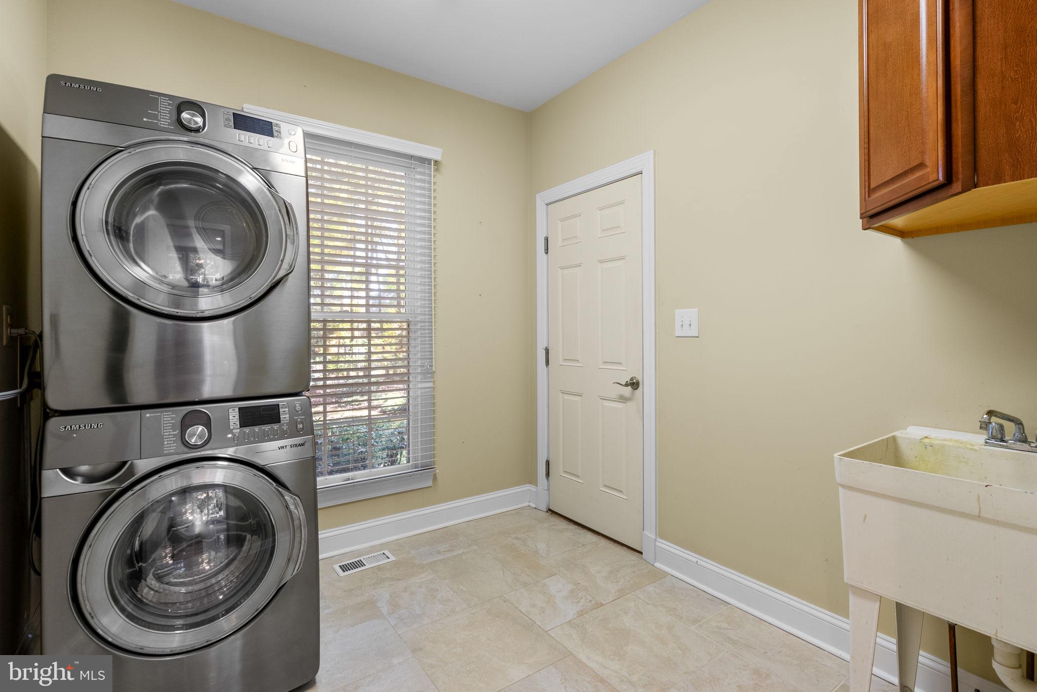 HARLEQUIN - Residential