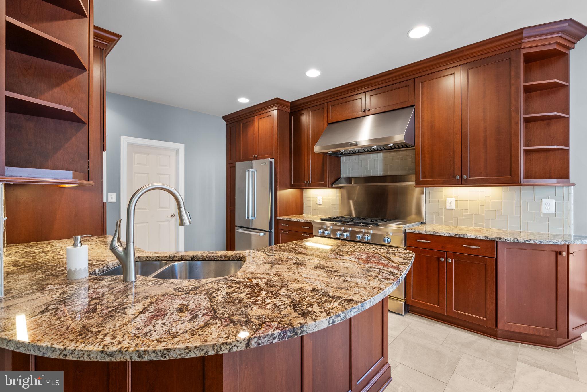 HARLEQUIN - Residential