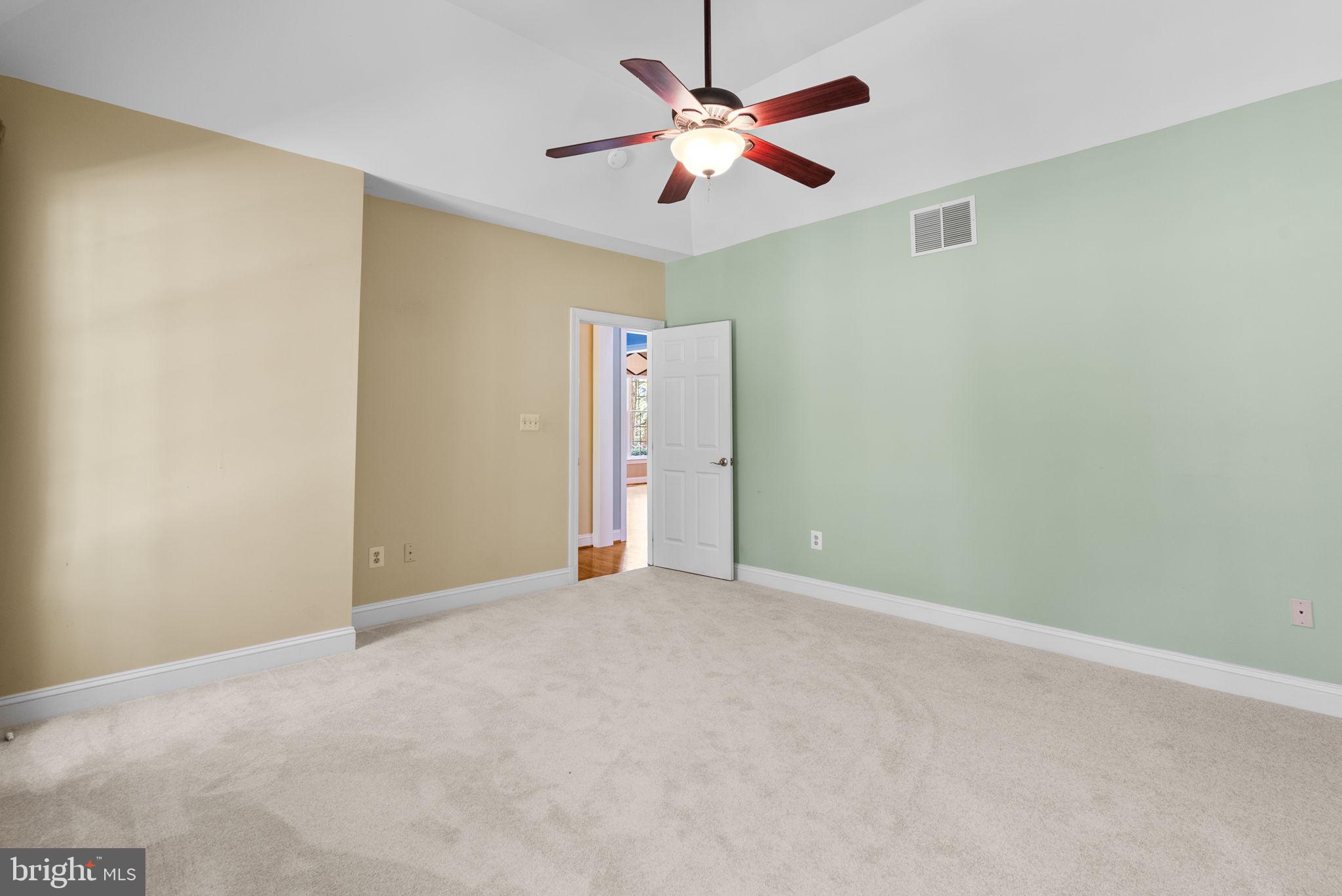 HARLEQUIN - Residential