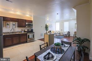 WEST FOREST PARK - Residential