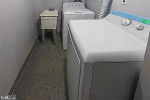 WEST FOREST PARK - Residential