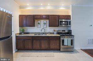 WEST FOREST PARK - Residential