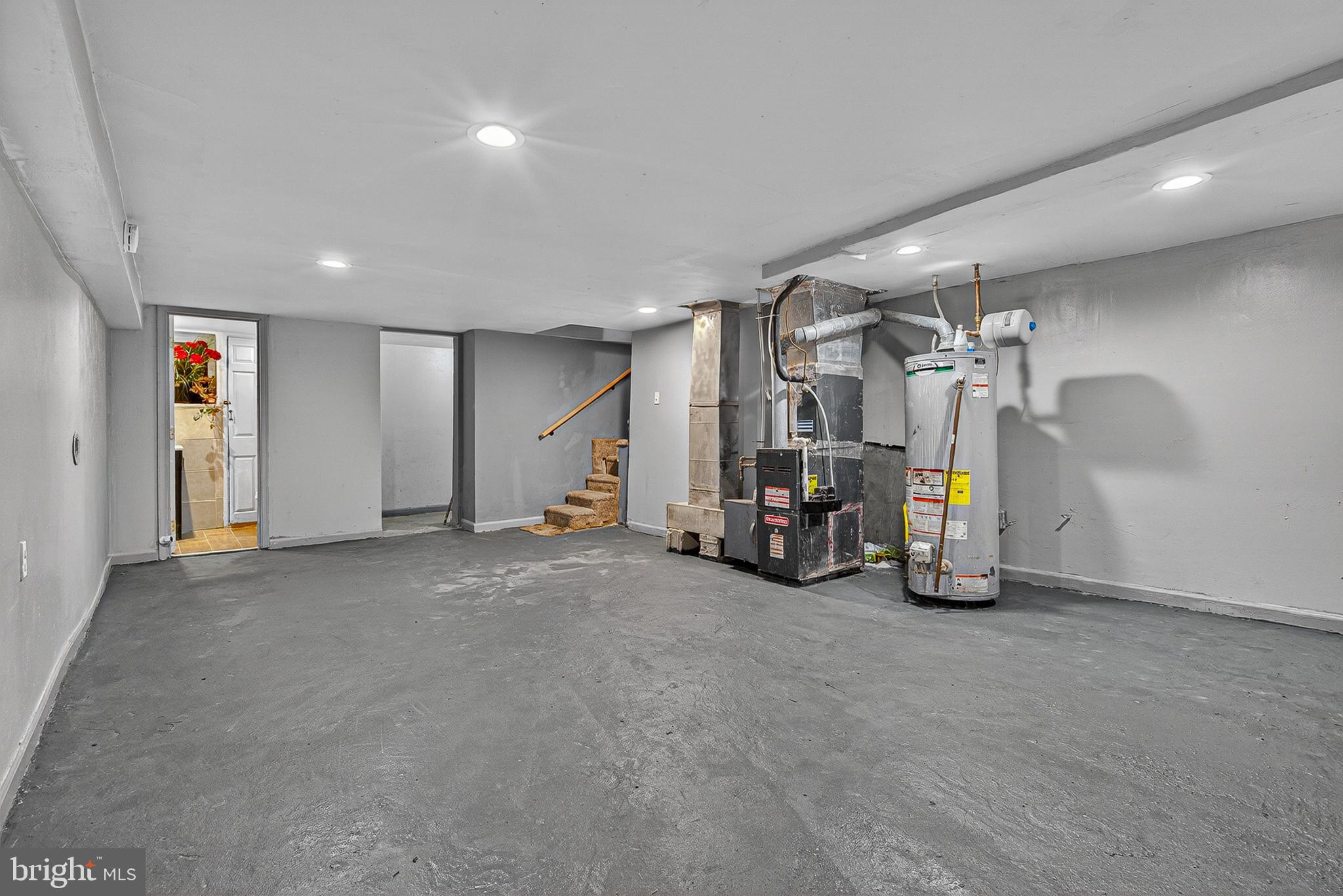 WEST FOREST PARK - Residential