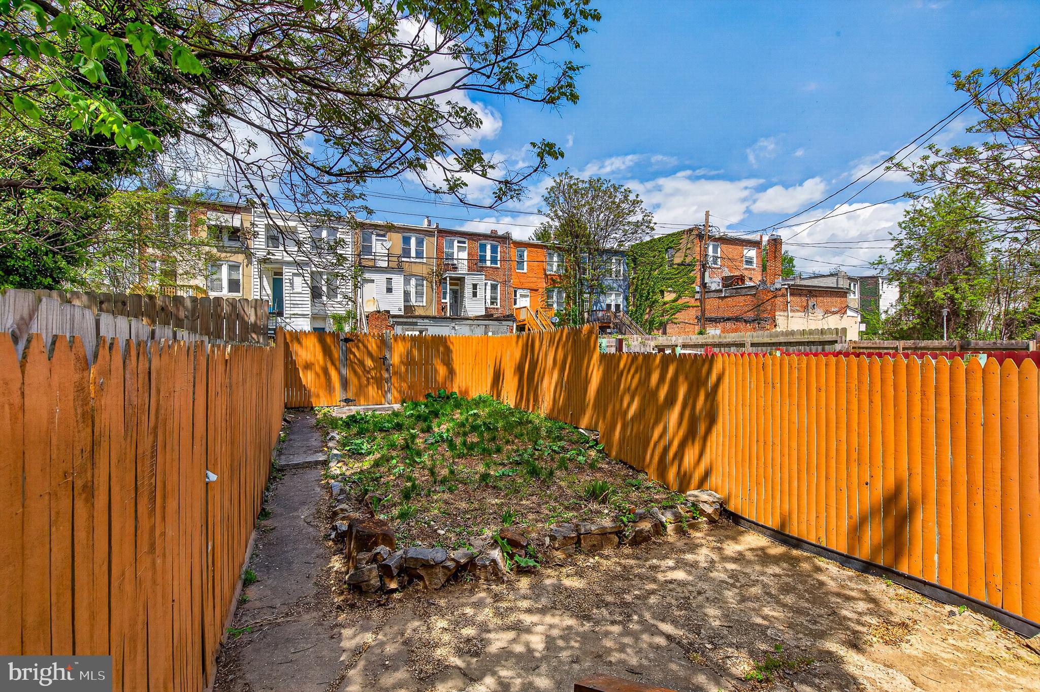 WEST FOREST PARK - Residential