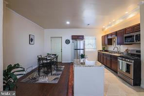 WEST FOREST PARK - Residential