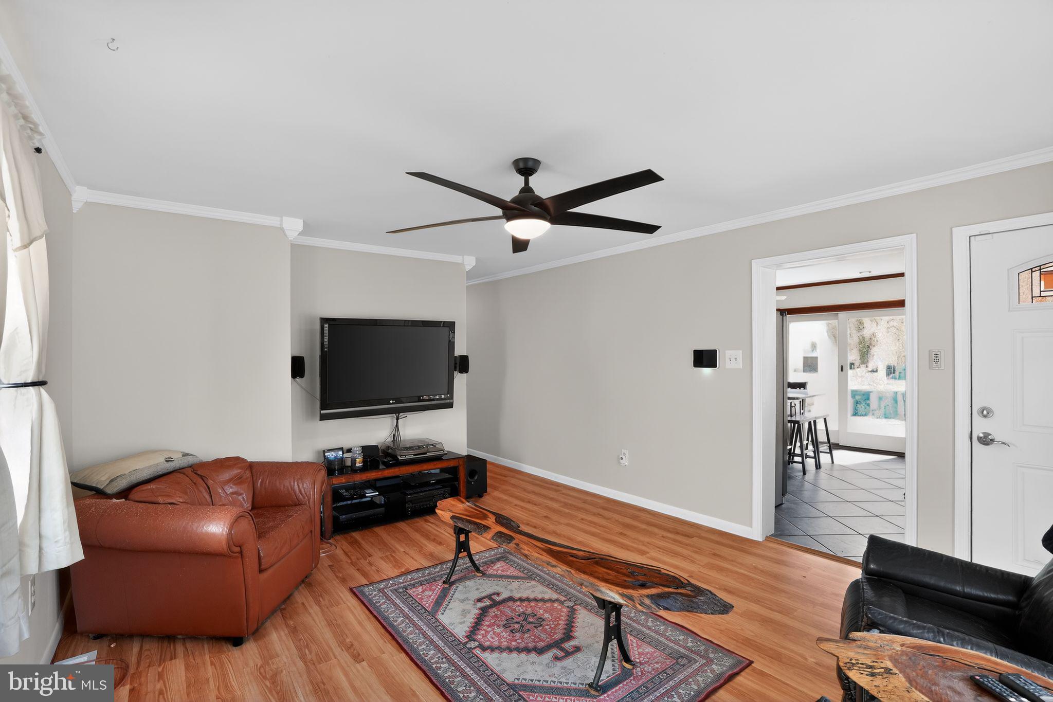 728 S WARRINGTON AVENUE