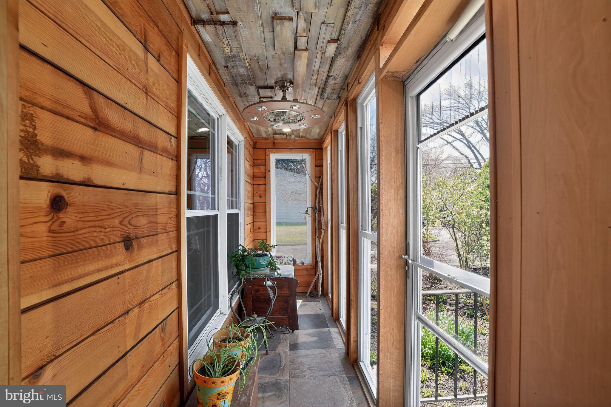 728 S WARRINGTON AVENUE