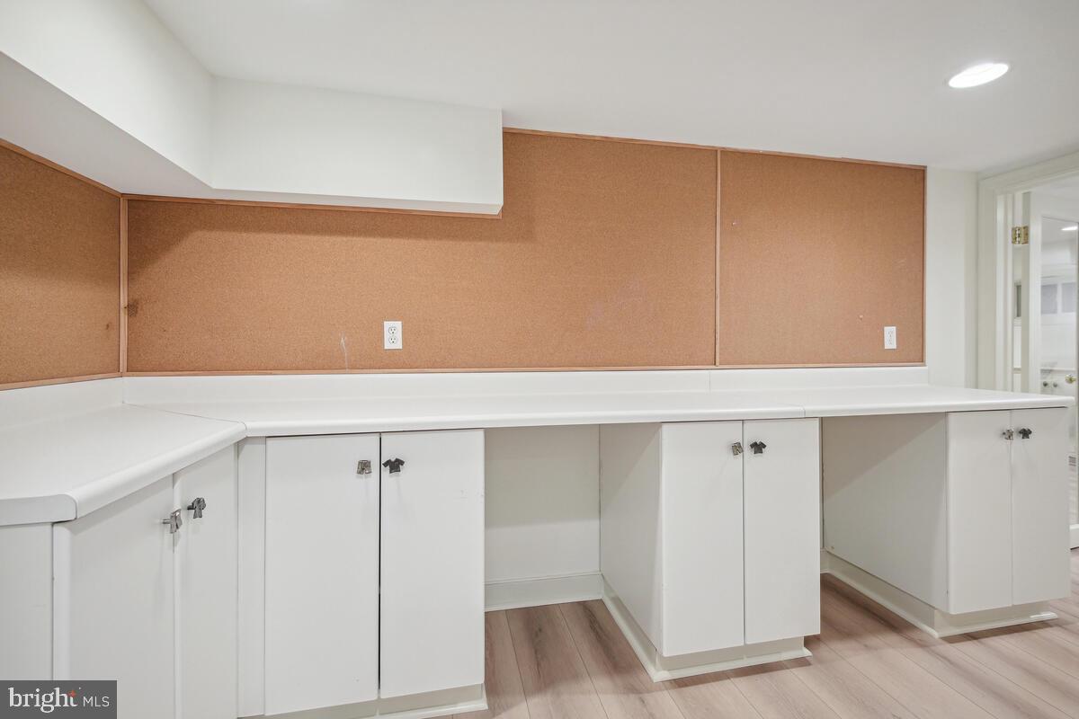 KENILWORTH - Residential