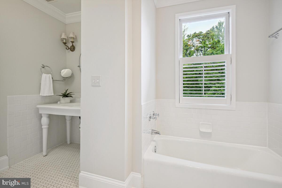 KENILWORTH - Residential