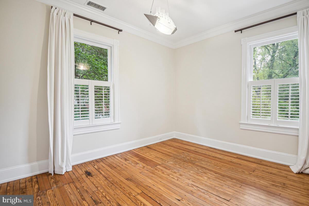 KENILWORTH - Residential