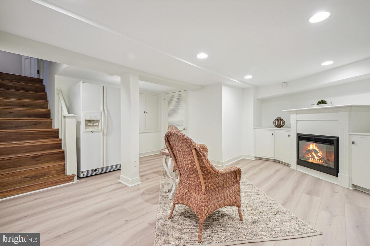 KENILWORTH - Residential