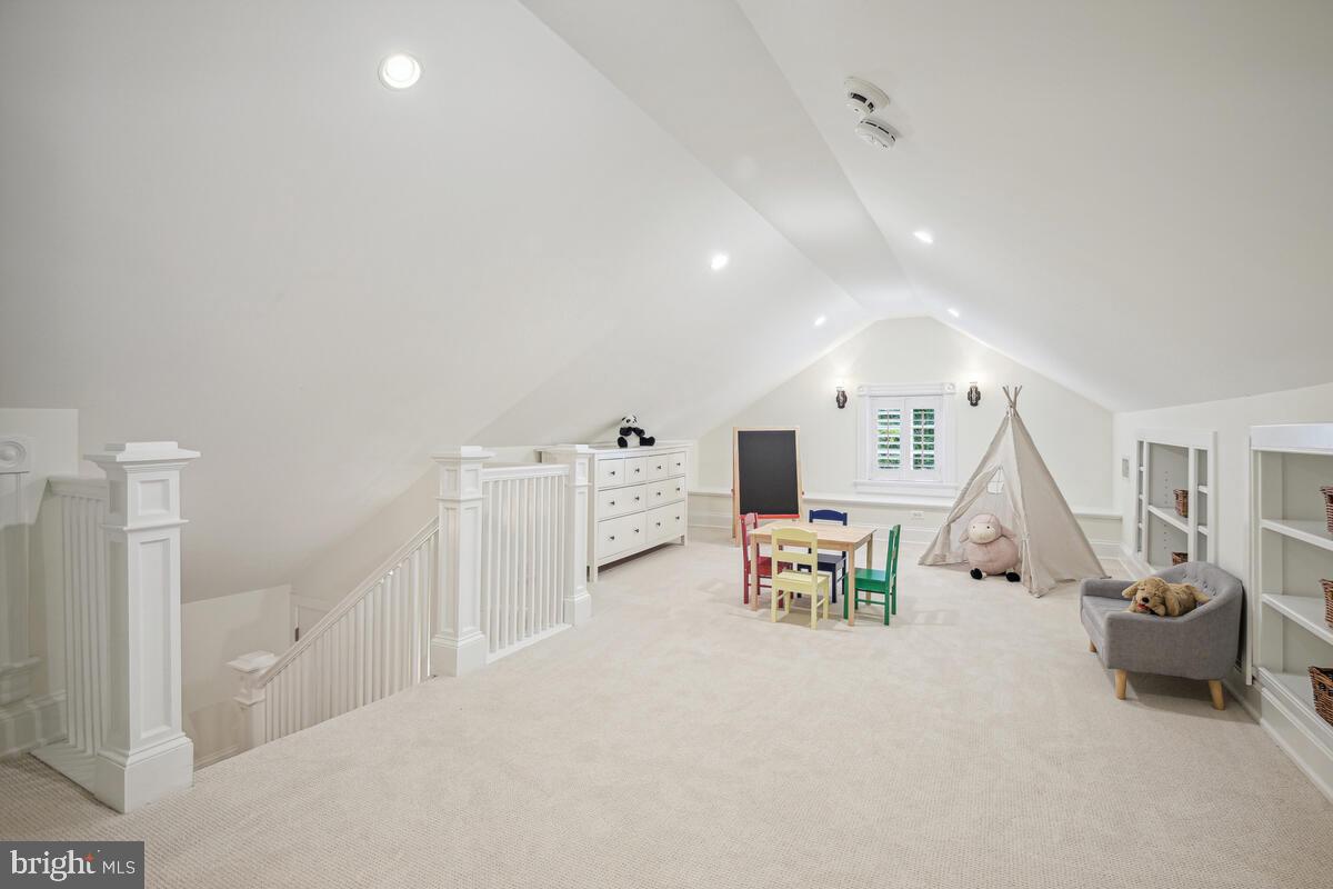 KENILWORTH - Residential