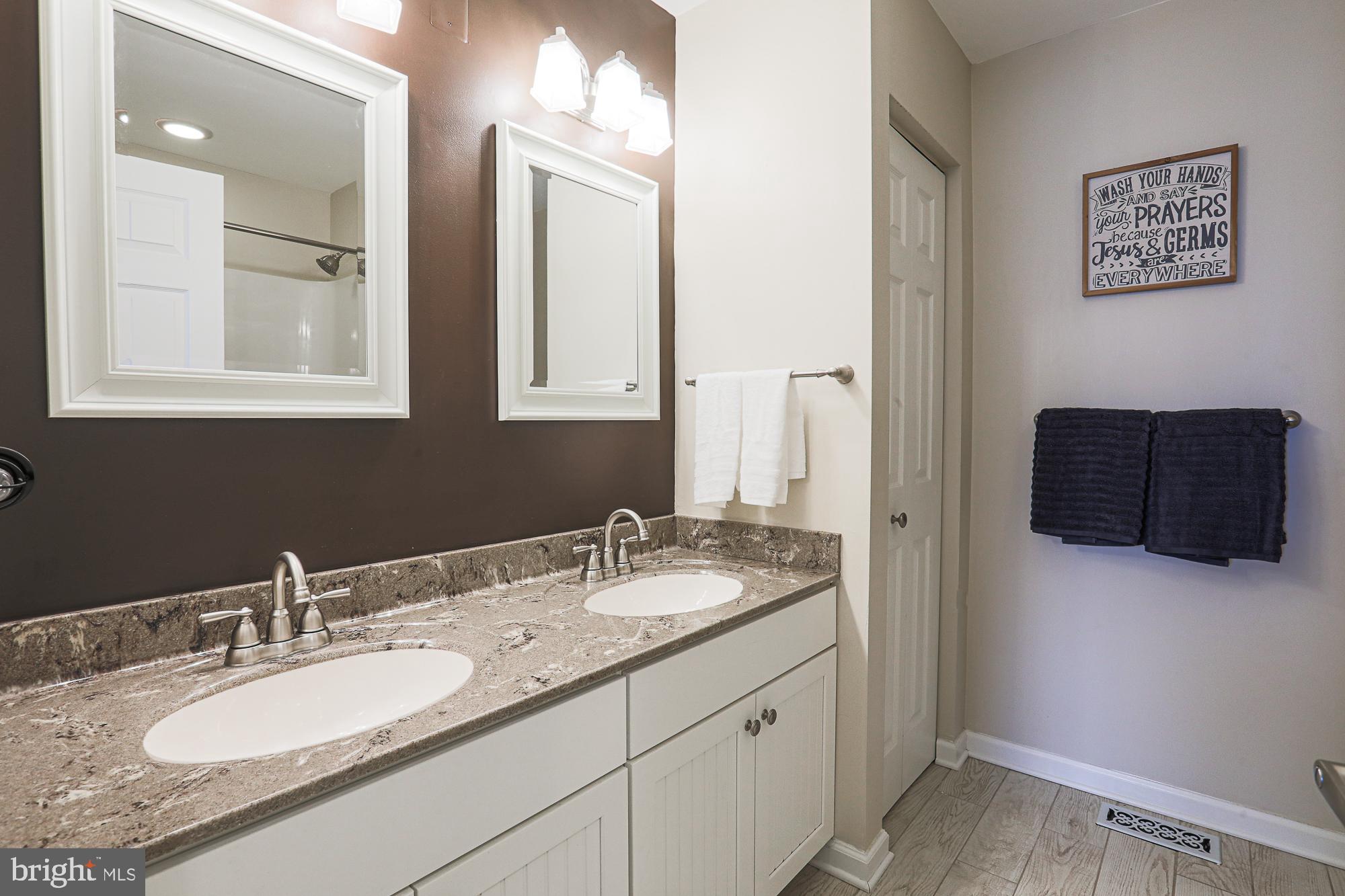 OAKHURST - Residential