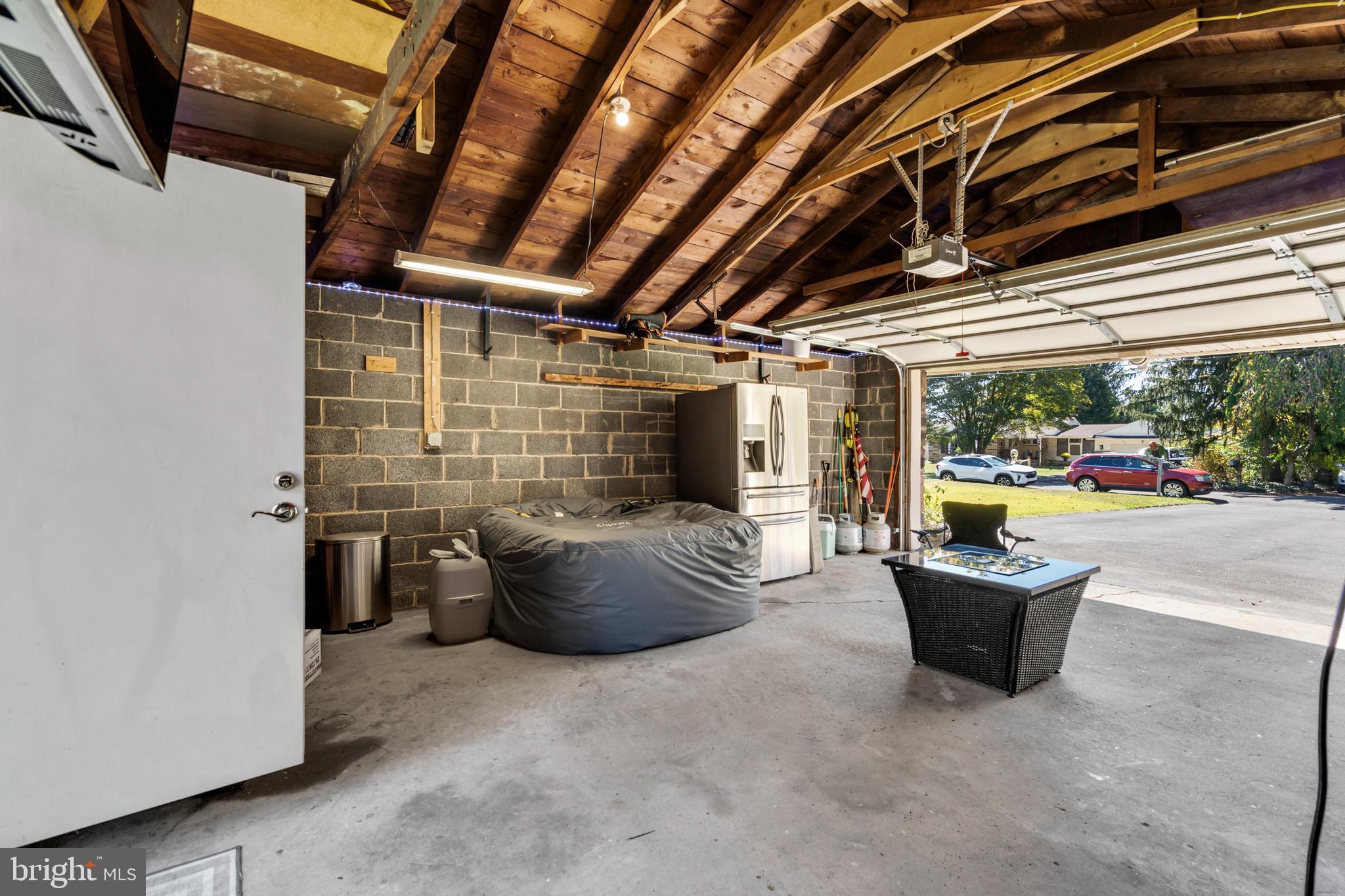 CASEY HILLS - Residential