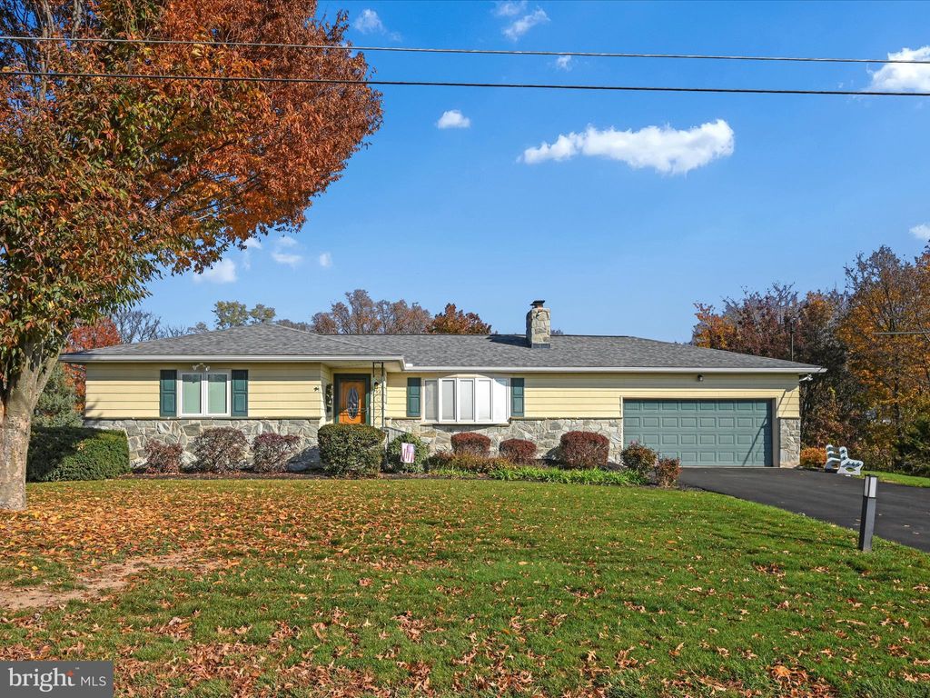 Photo of 511 Bruce Avenue, Mount Joy, PA 17552 (MLS # PALA2043724)