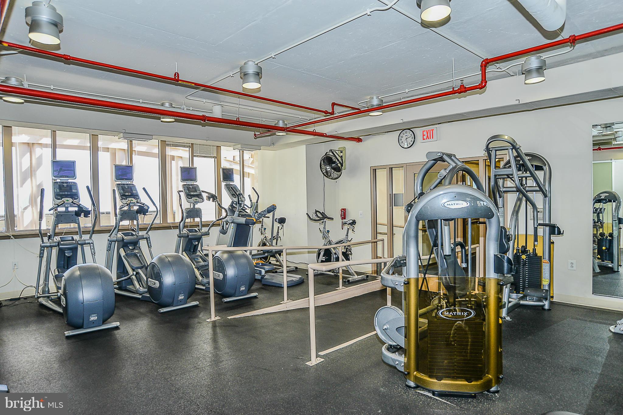 LIBERTY CENTER - Residential Lease