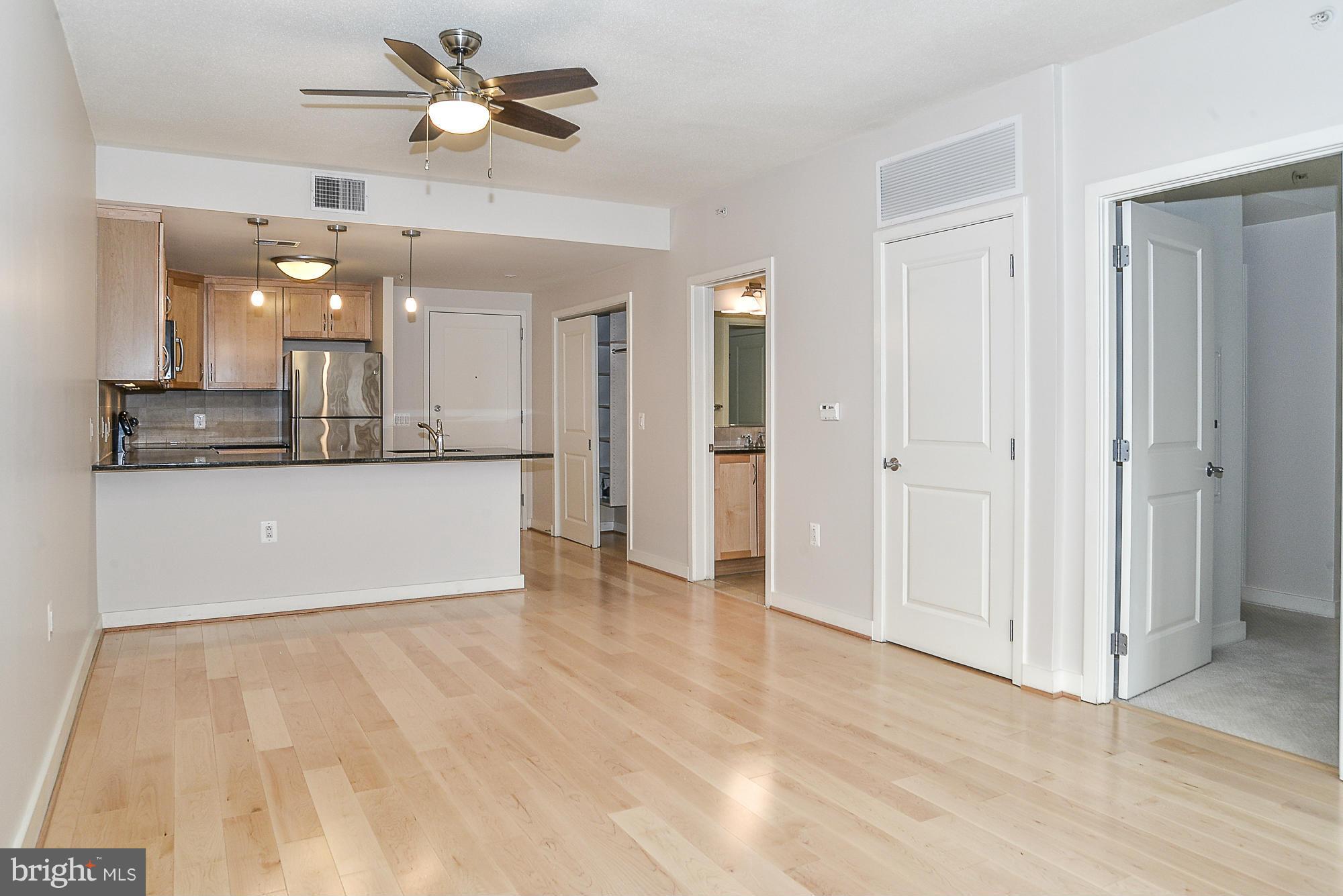 LIBERTY CENTER - Residential Lease