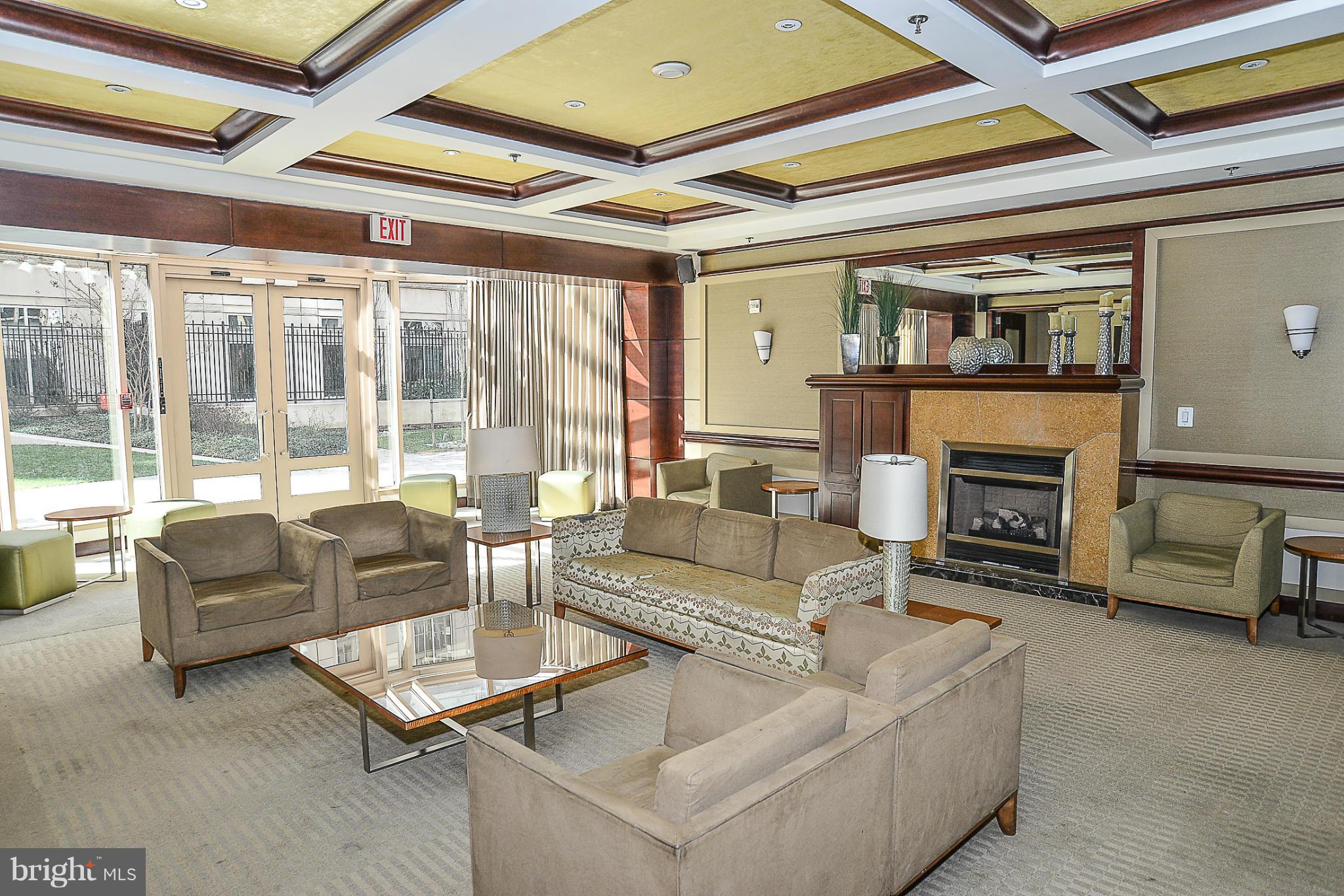 LIBERTY CENTER - Residential Lease